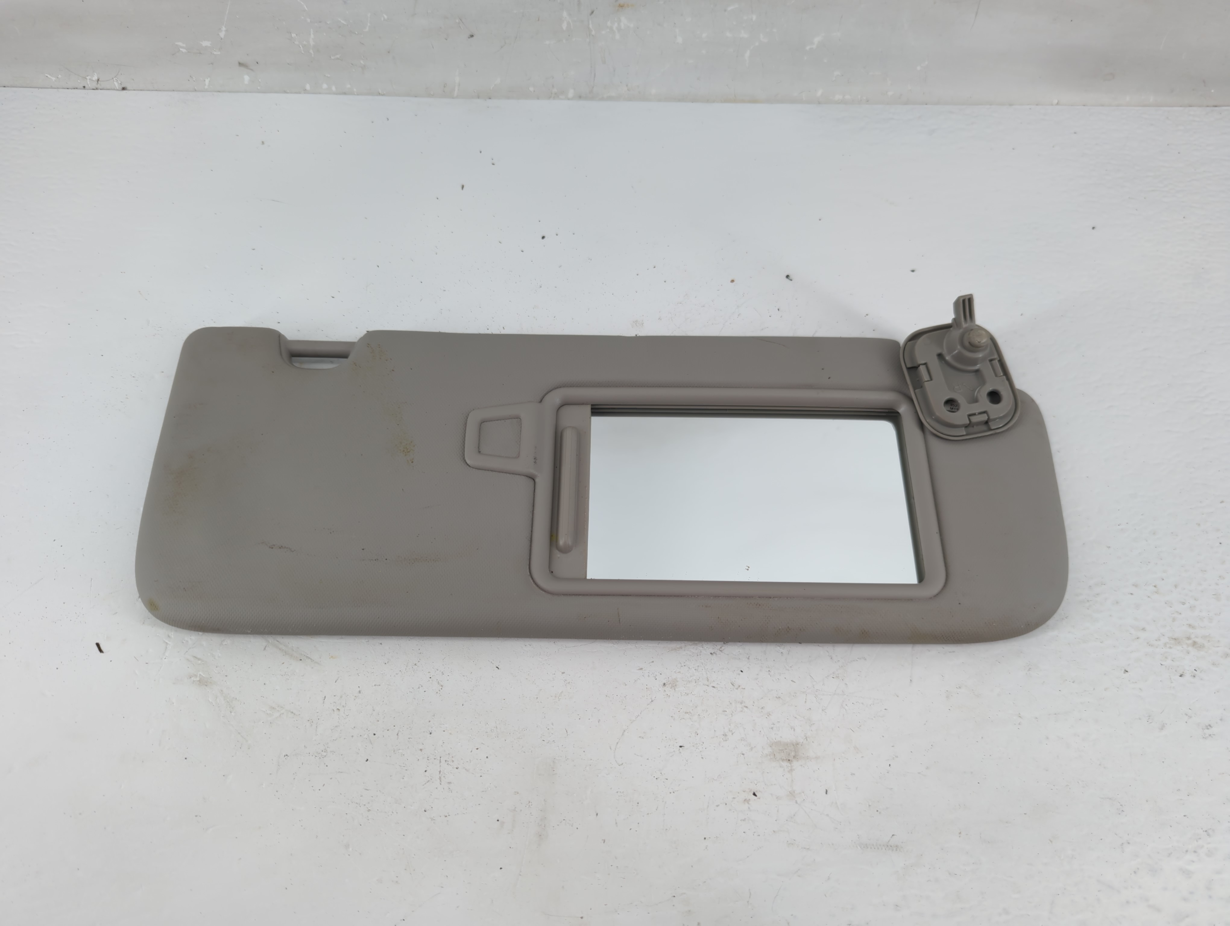 2017-2021 Kia Sportage Passenger Sun Visor Mirror Right Sunvisor Gray 1217828 - Oemusedautoparts1.com