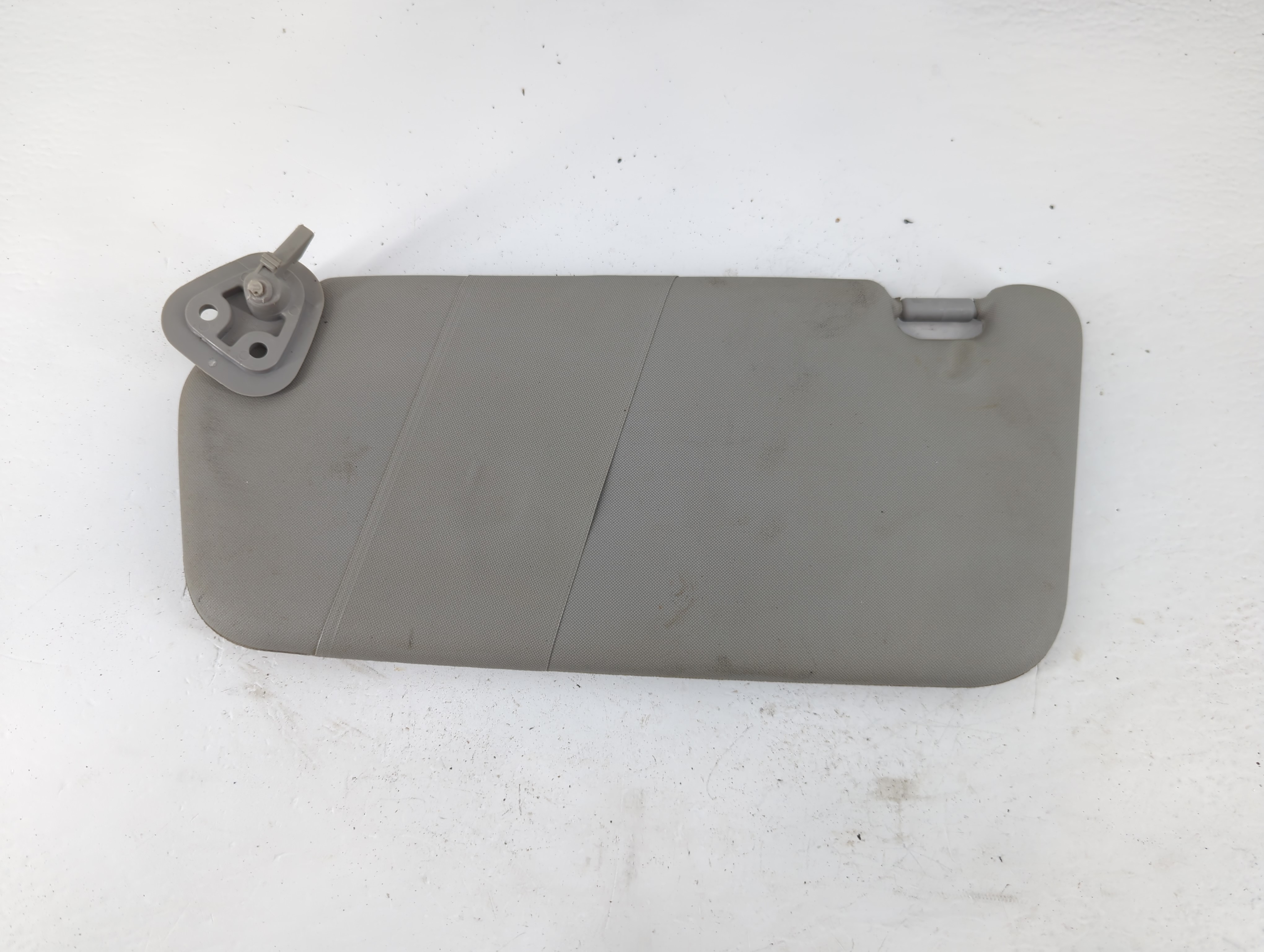 2006-2011 Hyundai Accent Driver Sun Visor Mirror Left Sunvisor Gray 1217832 - Oemusedautoparts1.com