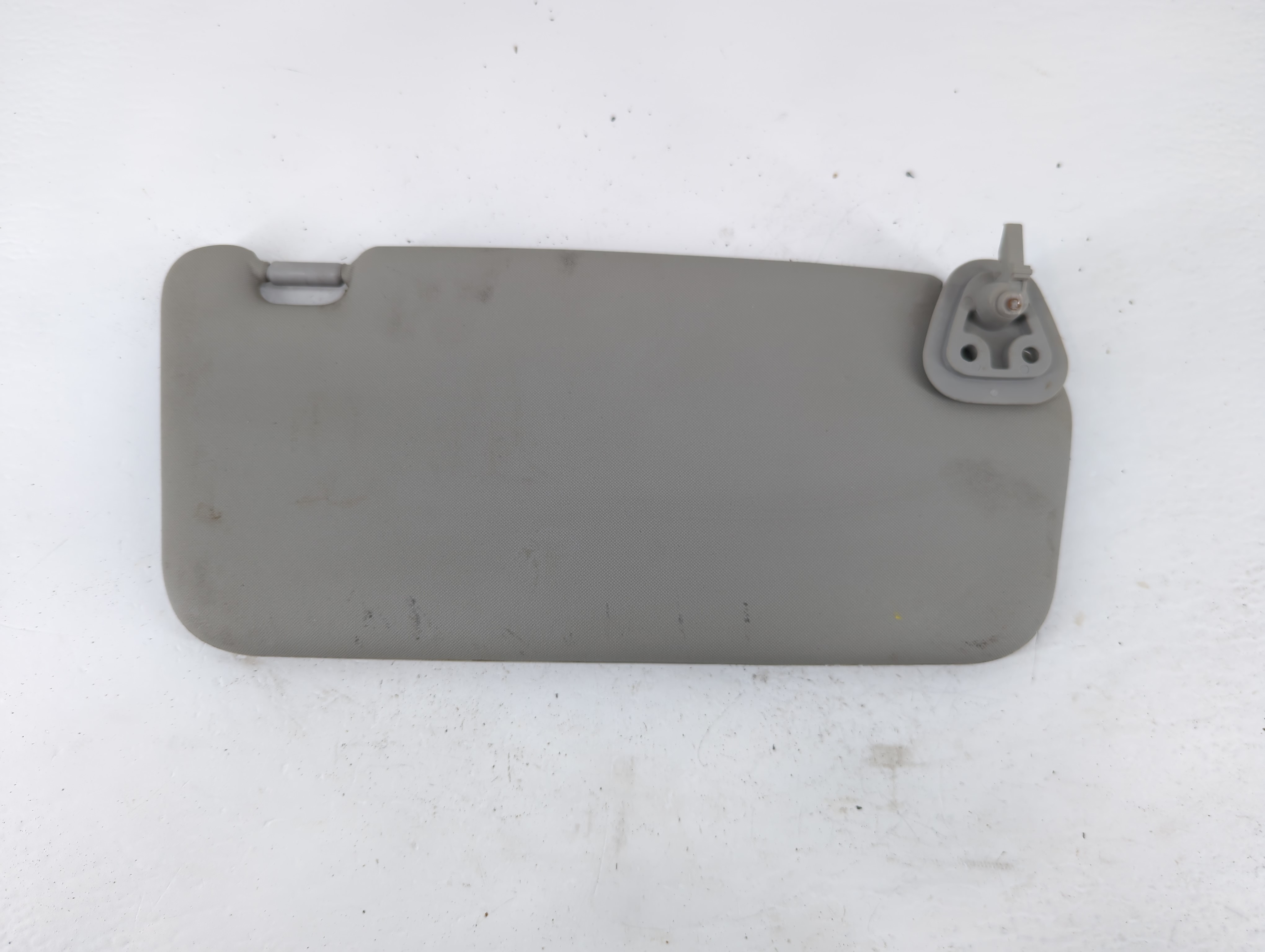 2006-2011 Hyundai Accent Passenger Sun Visor Mirror Right Sunvisor Grain 1217833 - Oemusedautoparts1.com