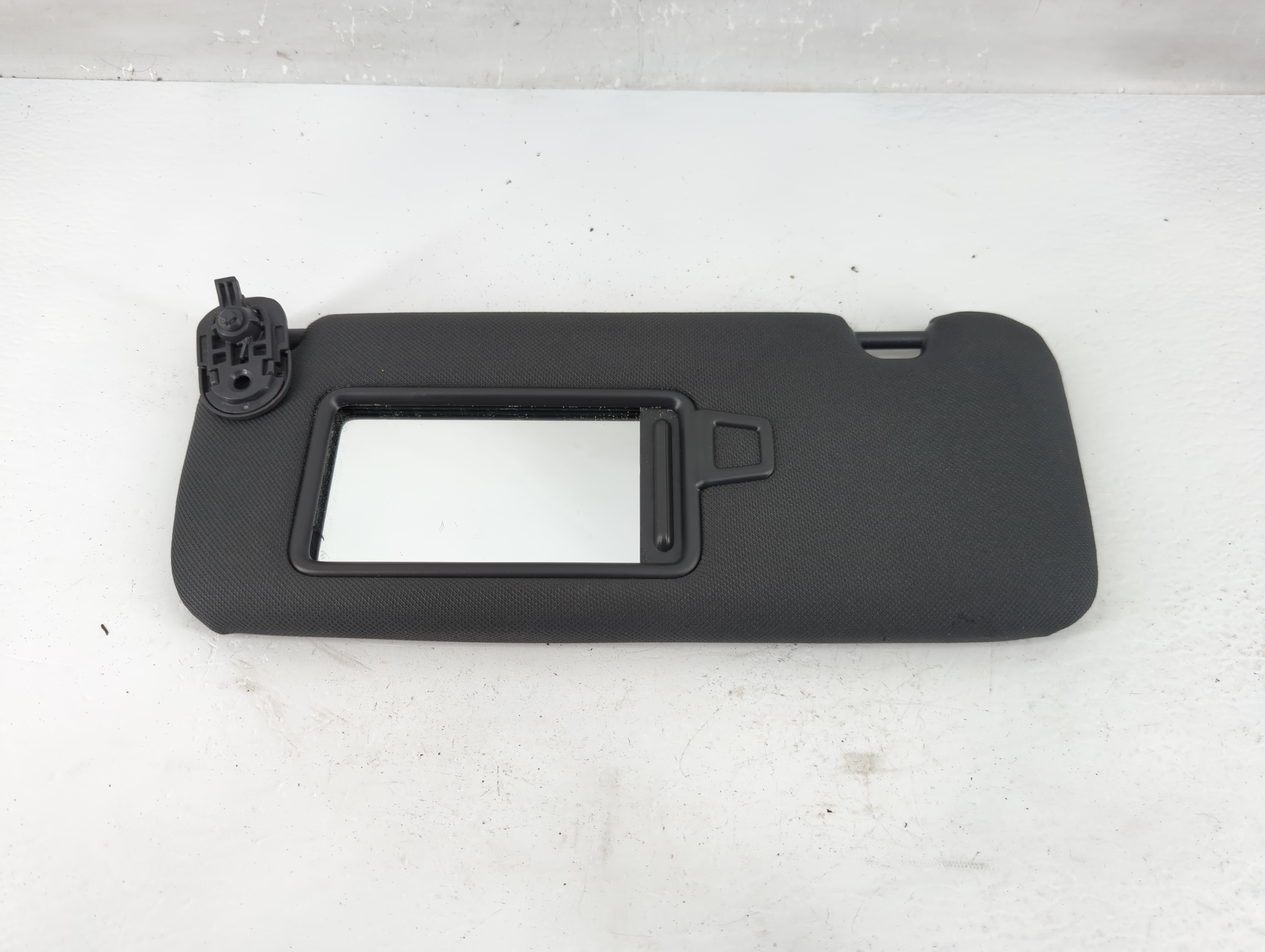 2020-2023 Hyundai Sonata Driver Sun Visor Mirror Left Sunvisor Black 1217842 - Oemusedautoparts1.com