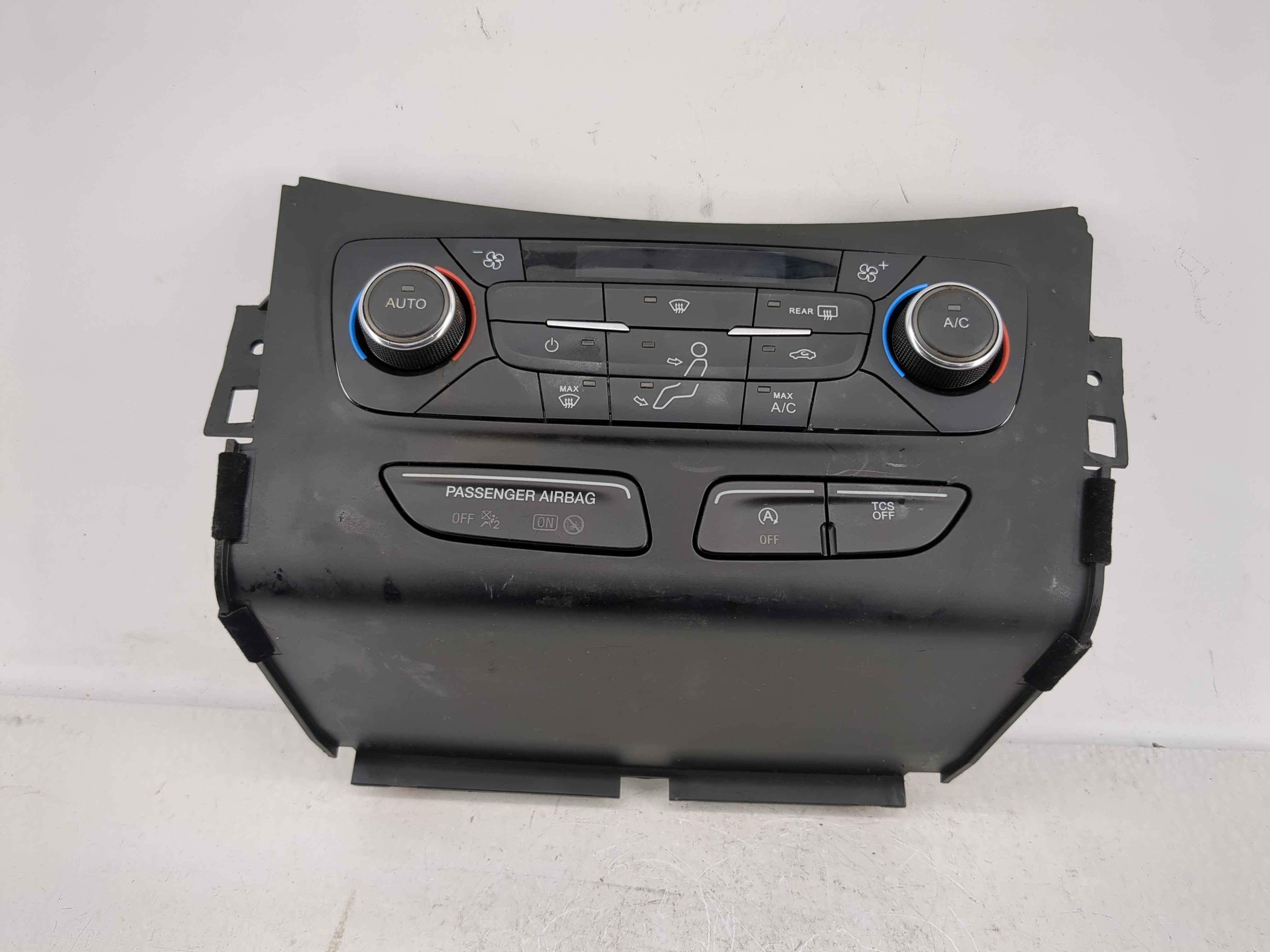 Picture of 2017-2017 Ford Escape Ac Heater Roof Climate Control Gj5t-18c612-ea 1217847