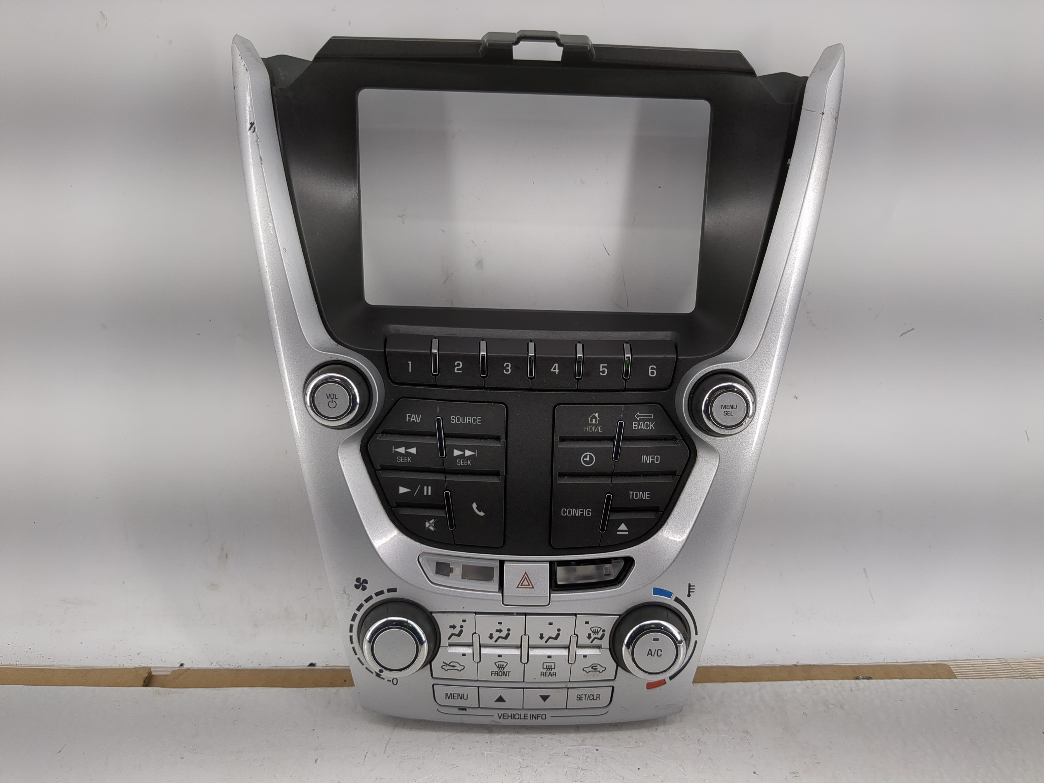 2012-2015 Chevrolet Equinox Radio Control Panel 1217853 - Oemusedautoparts1.com