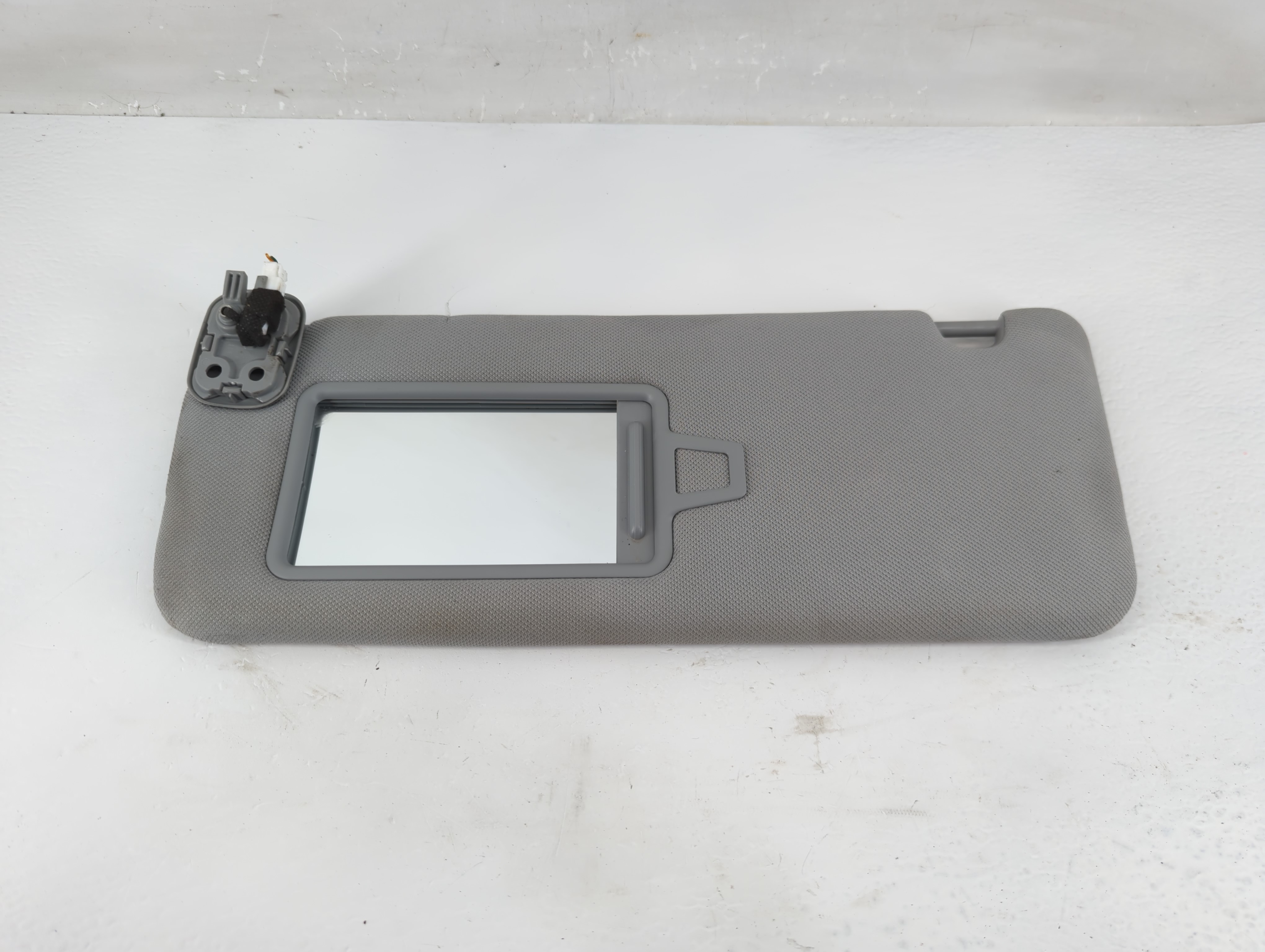 2020-2022 Hyundai Palisade Passenger Sun Visor Mirror Right Sunvisor 1217935 - Oemusedautoparts1.com