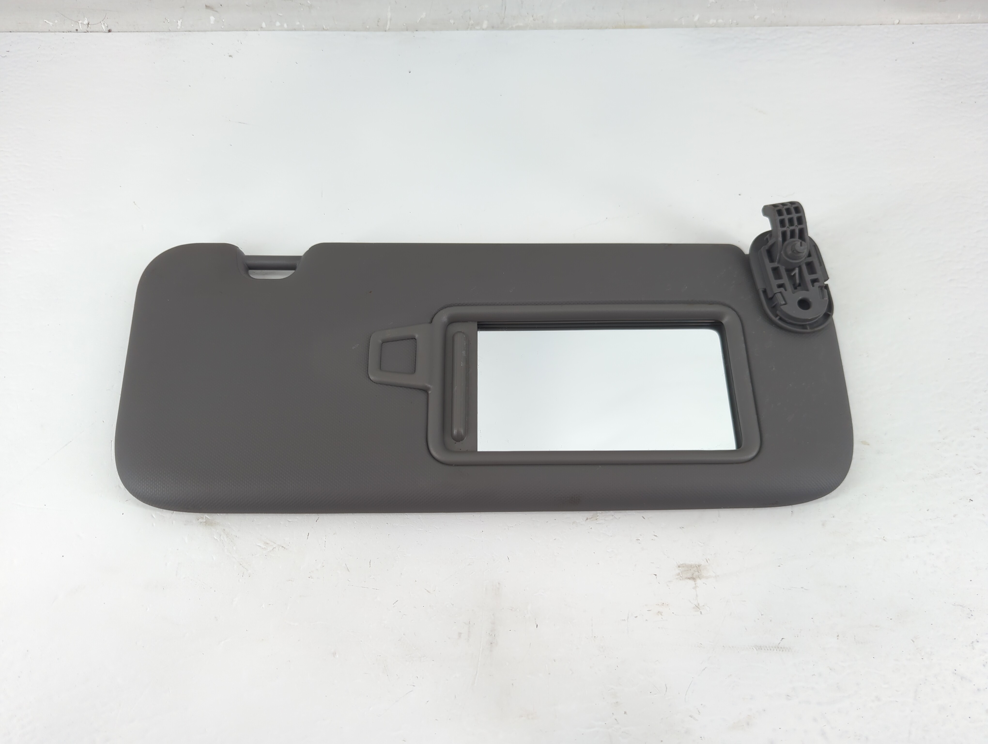 2021-2022 Hyundai Elantra Passenger Sun Visor Mirror Right Sunvisor 1217959 - Oemusedautoparts1.com