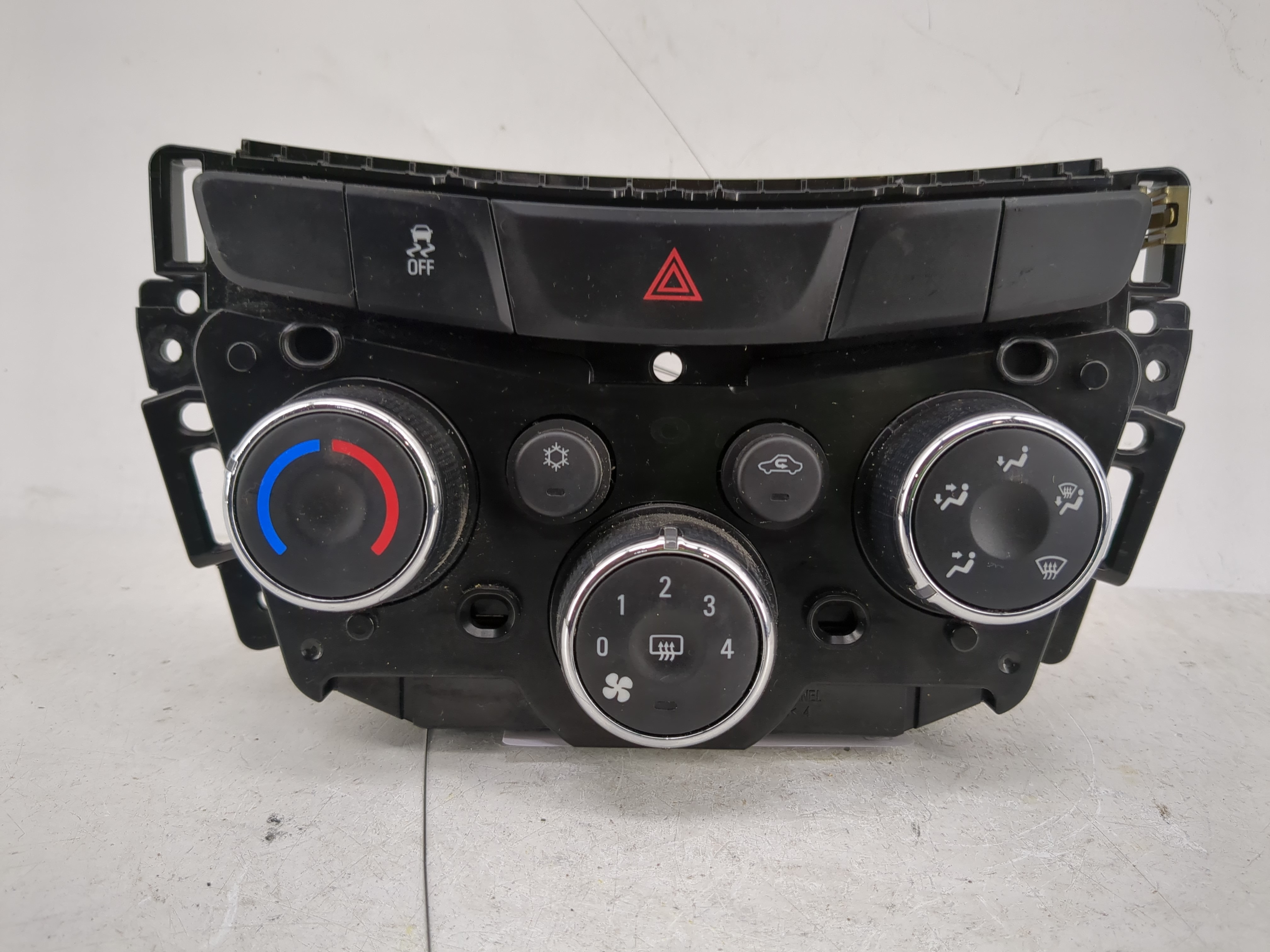 2019-2021 Chevrolet Trax Ac Heater Roof Climate Control 4258 8188 1217972 - Oemusedautoparts1.com