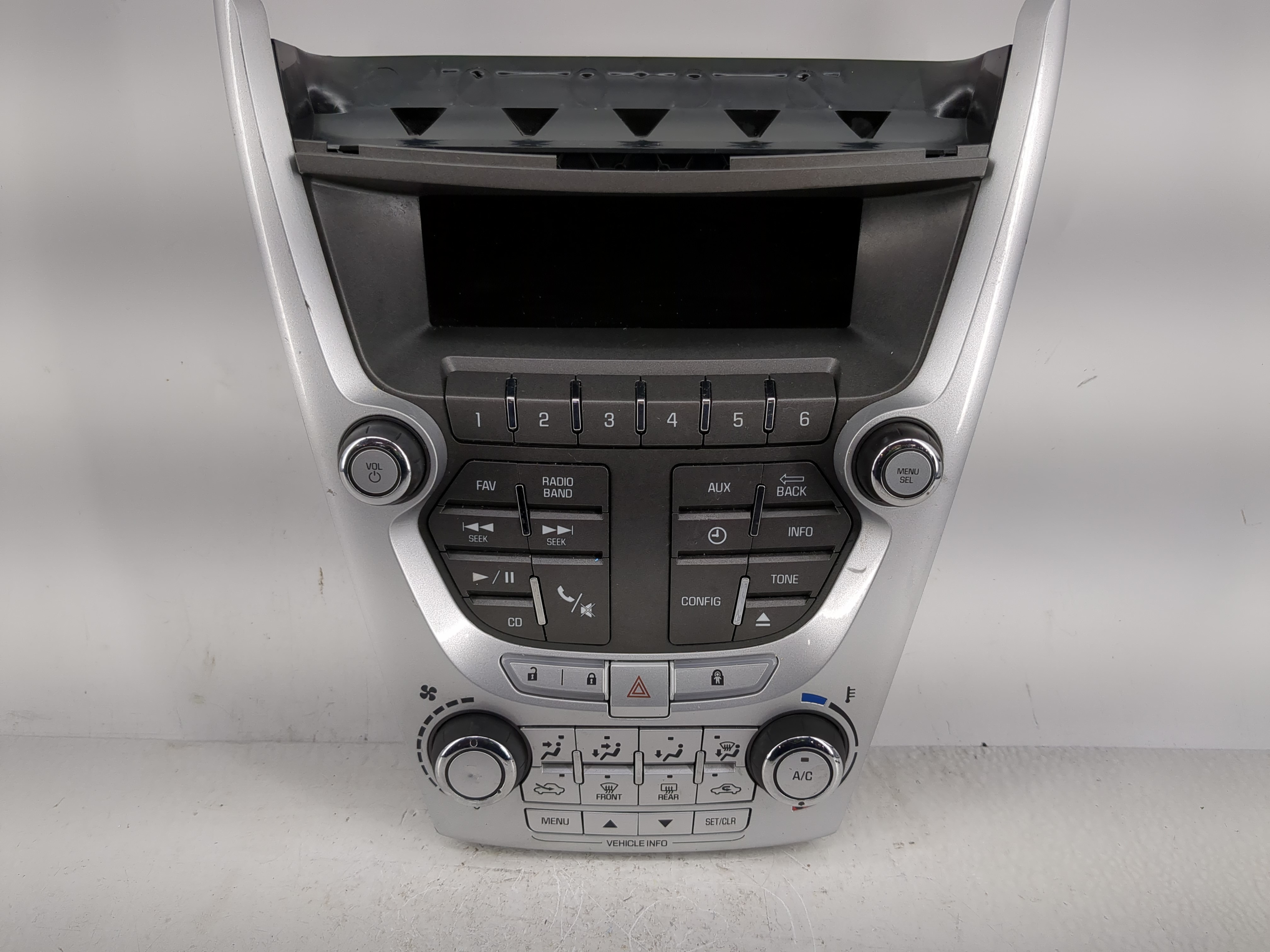 2012-2015 Chevrolet Equinox Radio Control Panel 1217977 - Oemusedautoparts1.com