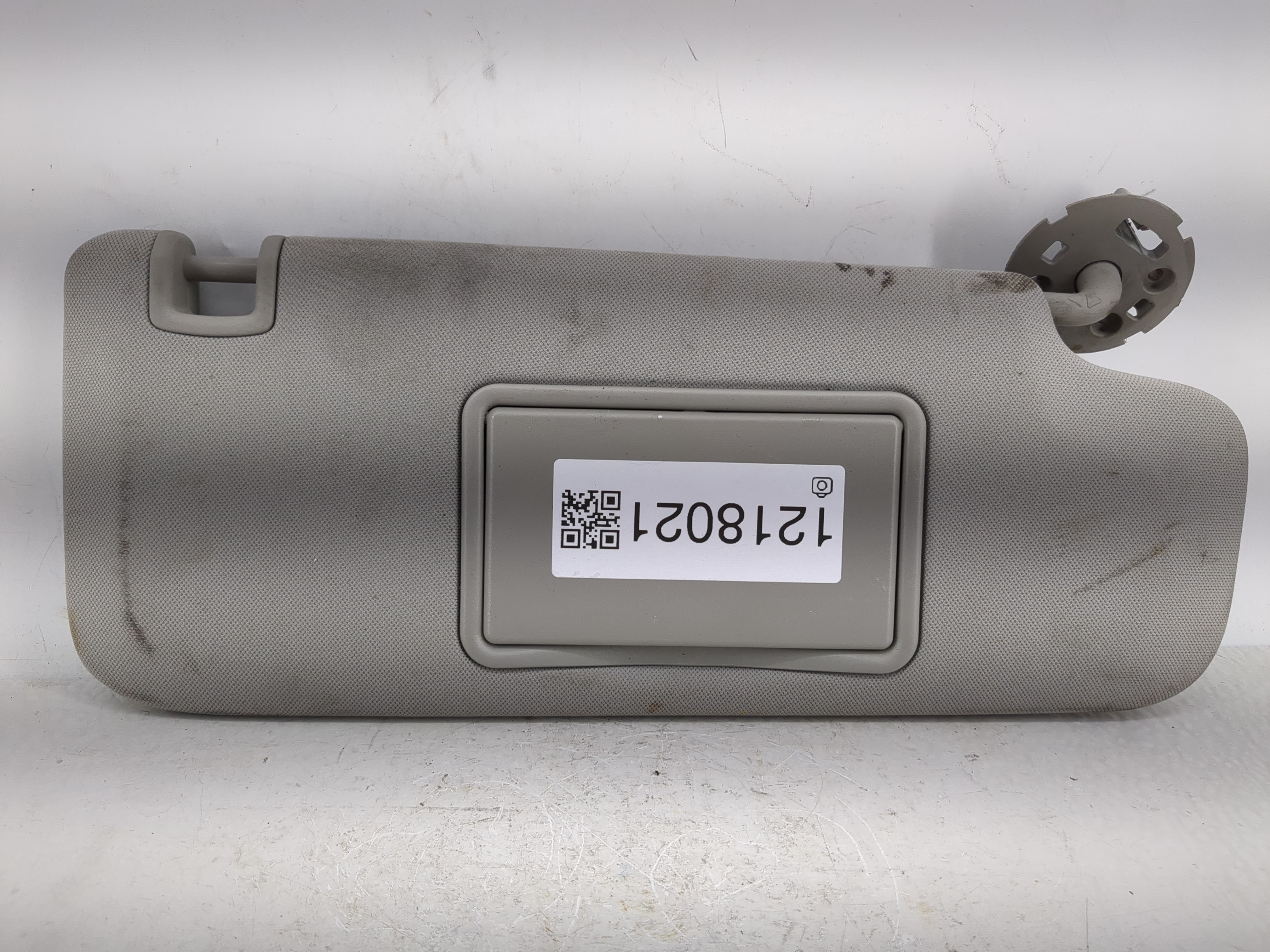 2004-2012 Chevrolet Malibu Passenger Sun Visor Mirror Right Sunvisor 1218021 - Oemusedautoparts1.com