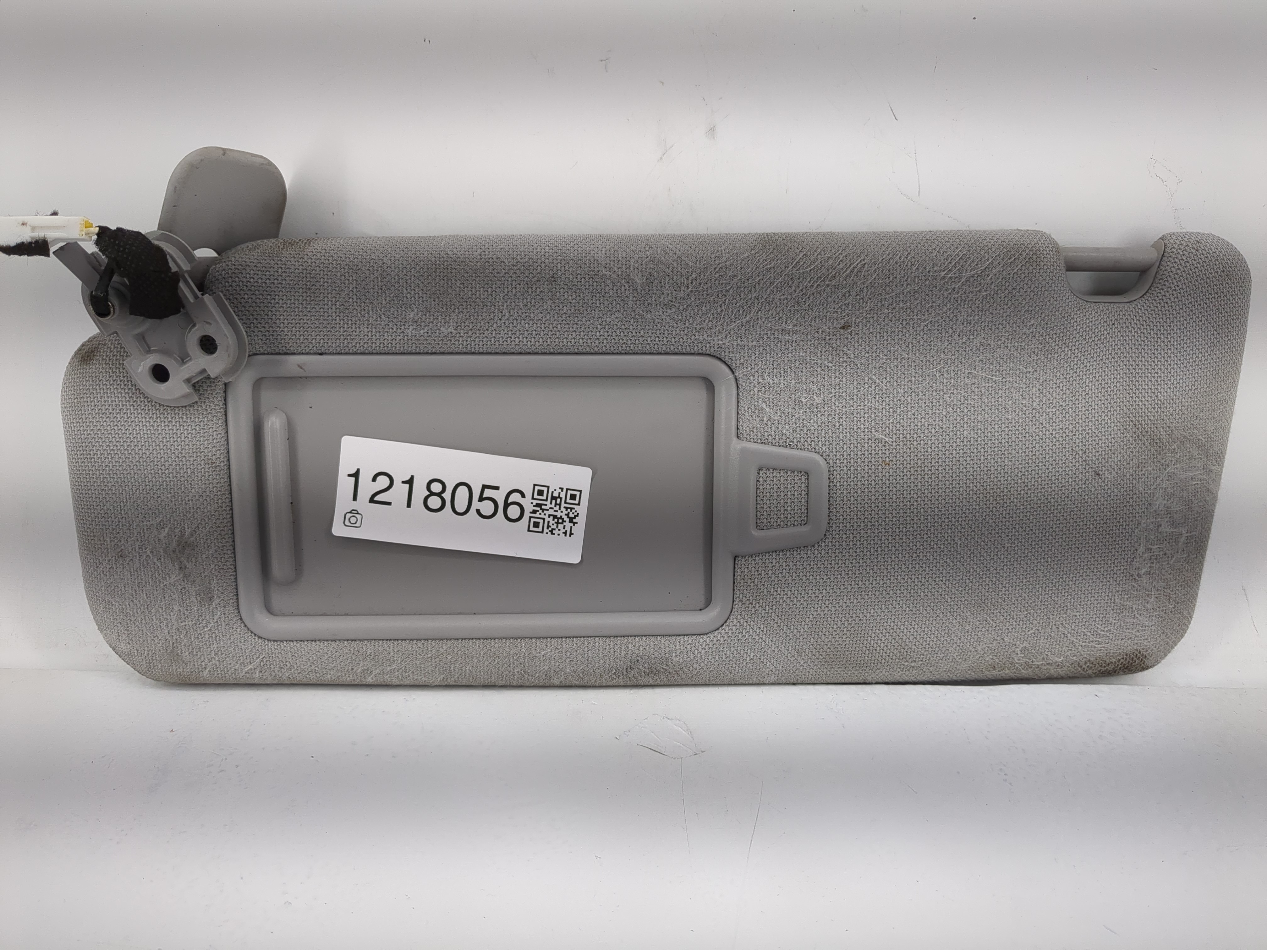 2016-2019 Hyundai Sonata Driver Sun Visor Mirror Left Sunvisor Grey 1218056 - Oemusedautoparts1.com
