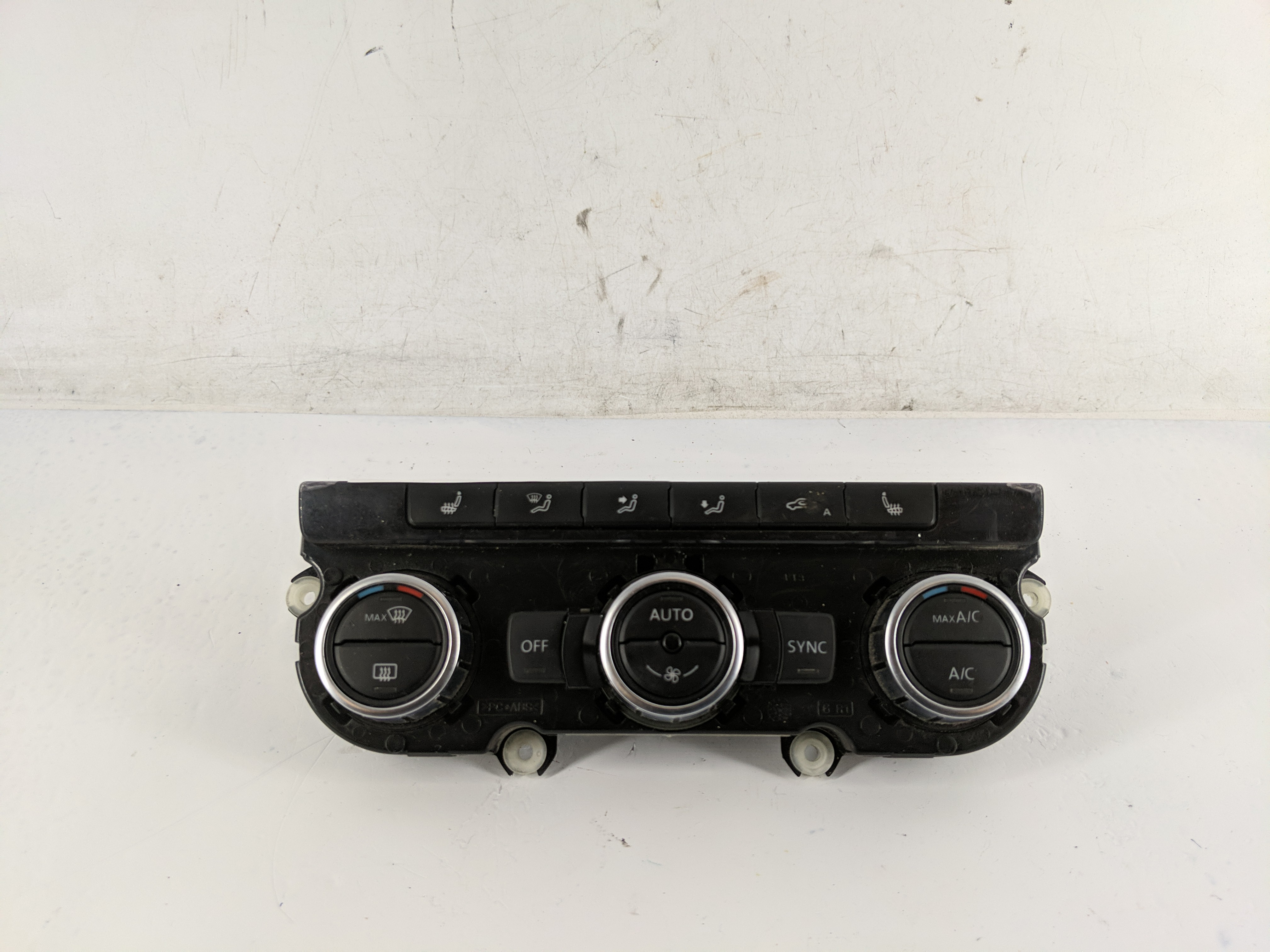 2013-2015 Volkswagen Passat Ac Heater Climate Control Temperature Oem 1218085 - Oemusedautoparts1.com