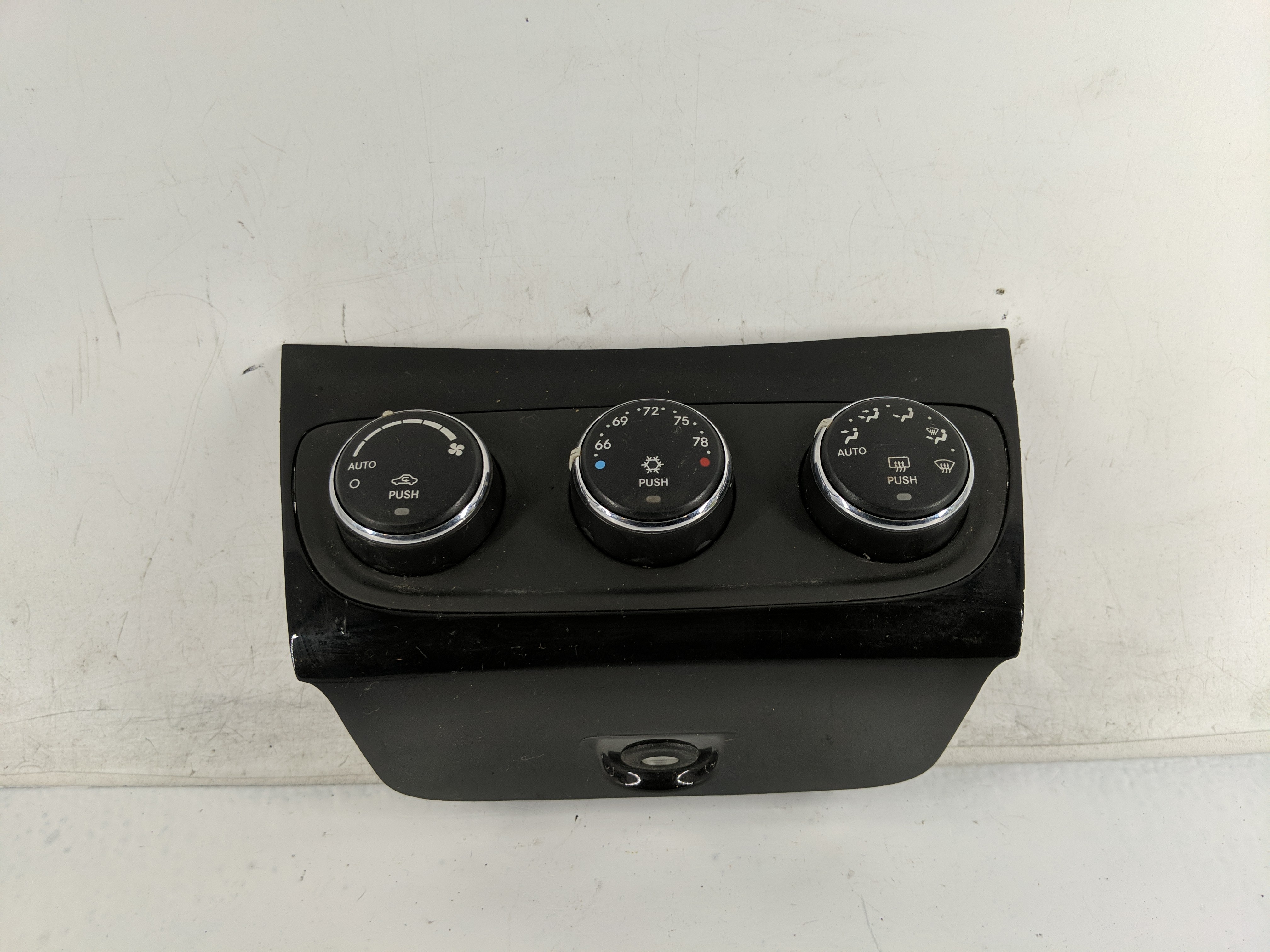 2011-2014 Chrysler 200 Ac Heater Roof Climate Control P55111888ai 1218091 - Oemusedautoparts1.com