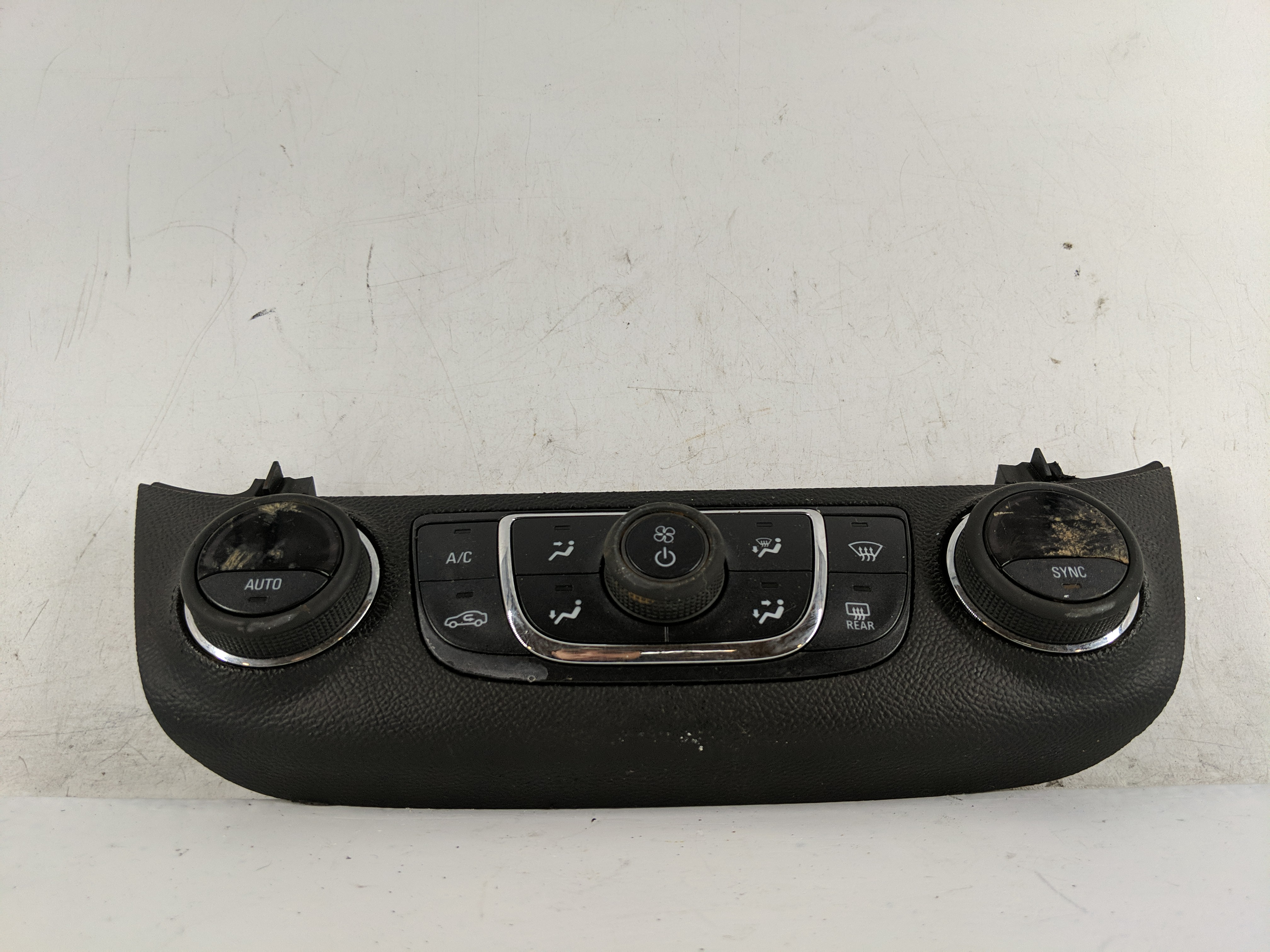 2014-2020 Chevrolet Impala Ac Heater Roof Climate Control 23453509 1218092 - Oemusedautoparts1.com
