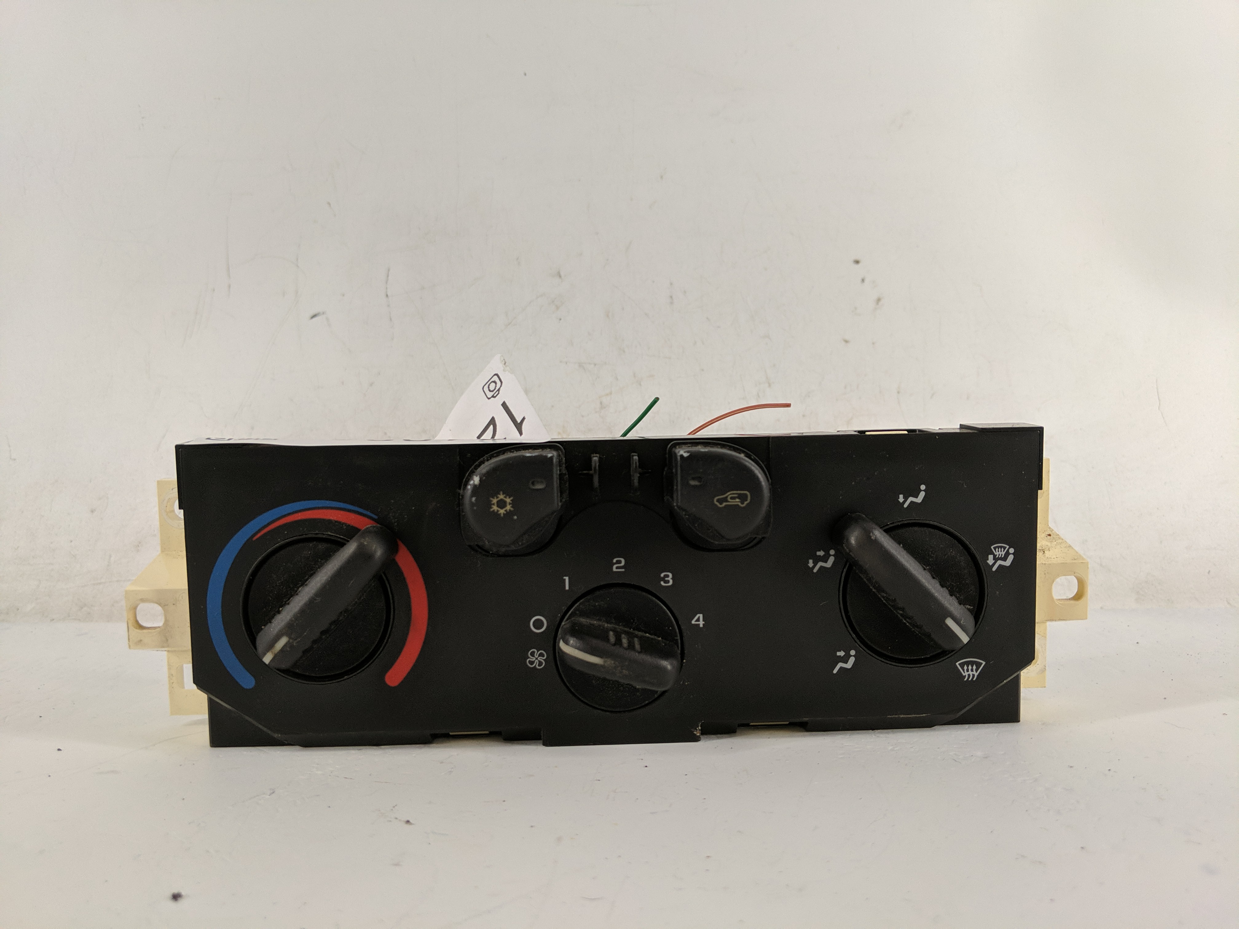 2004-2012 Chevrolet Colorado Ac Heater Roof Climate Control 15221922 1218095 - Oemusedautoparts1.com
