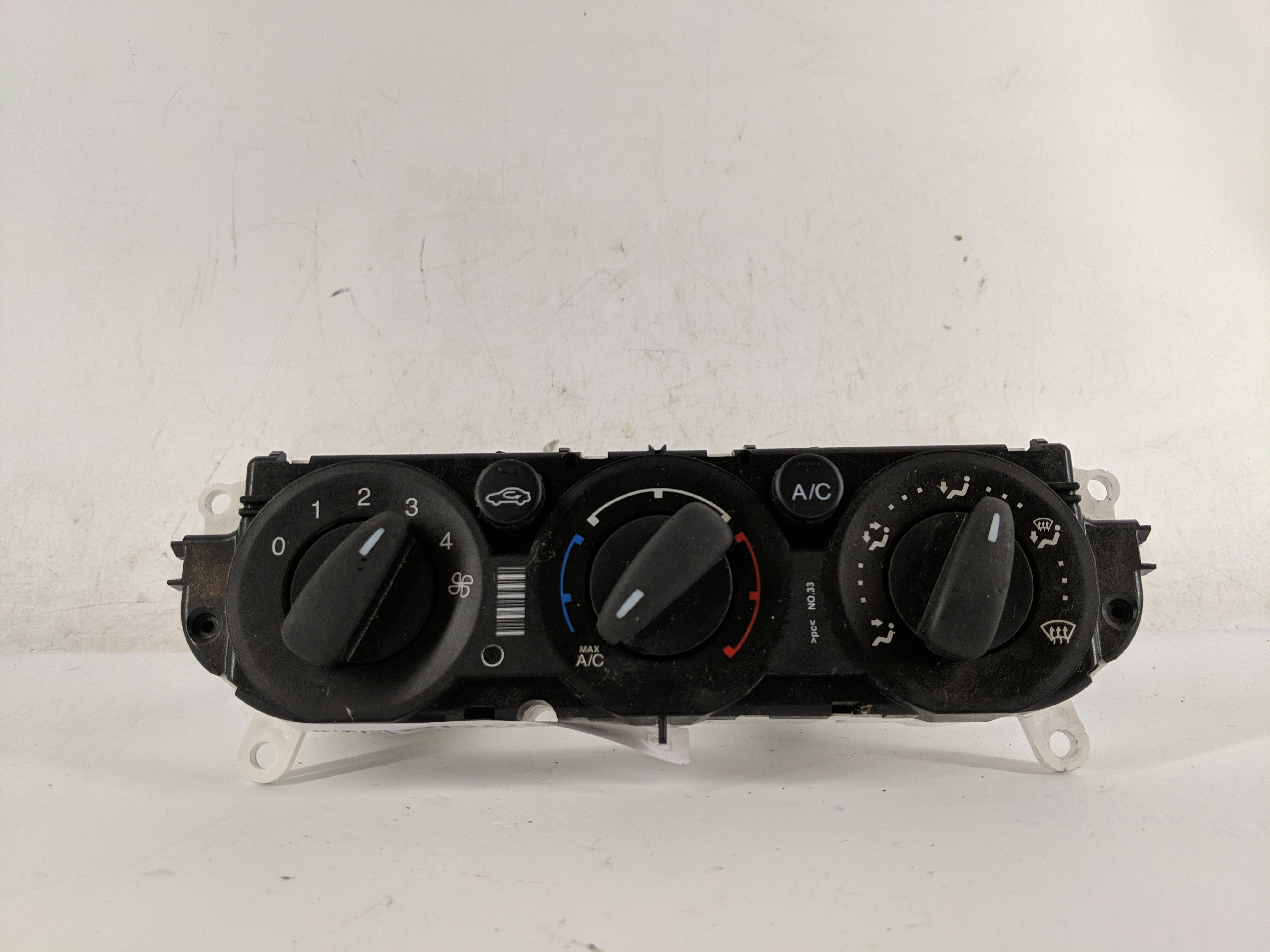 2012-2012 Ford Focus Ac Heater Roof Climate Control 1218098 - Oemusedautoparts1.com