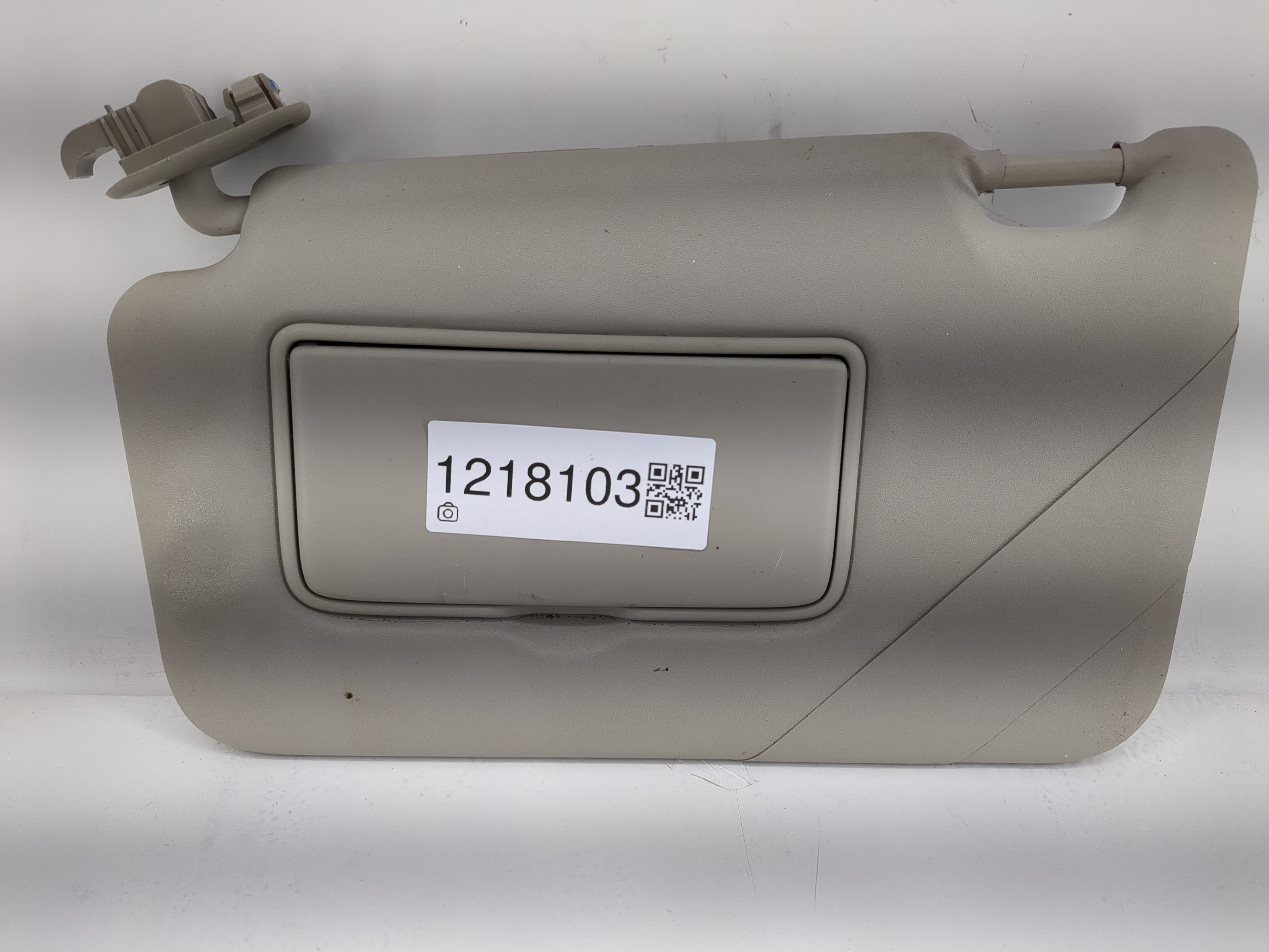 2025 Nissan Versa Passenger Sun Visor Mirror Right Sunvisor Grey 1218103 - Oemusedautoparts1.com