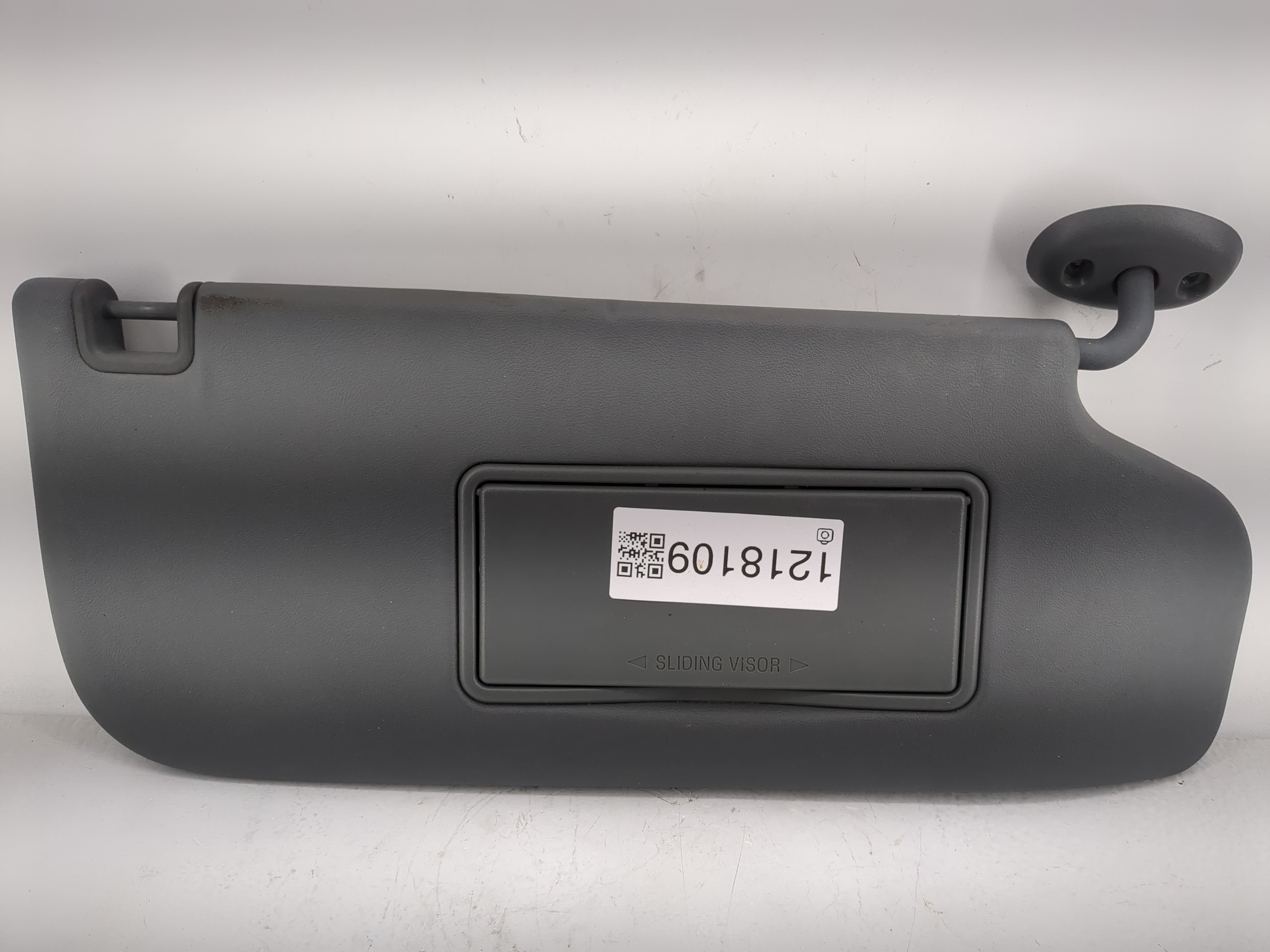 2011 Ford F-250 Super Duty Passenger Sun Visor Mirror Right Sunvisor 1218109 - Oemusedautoparts1.com