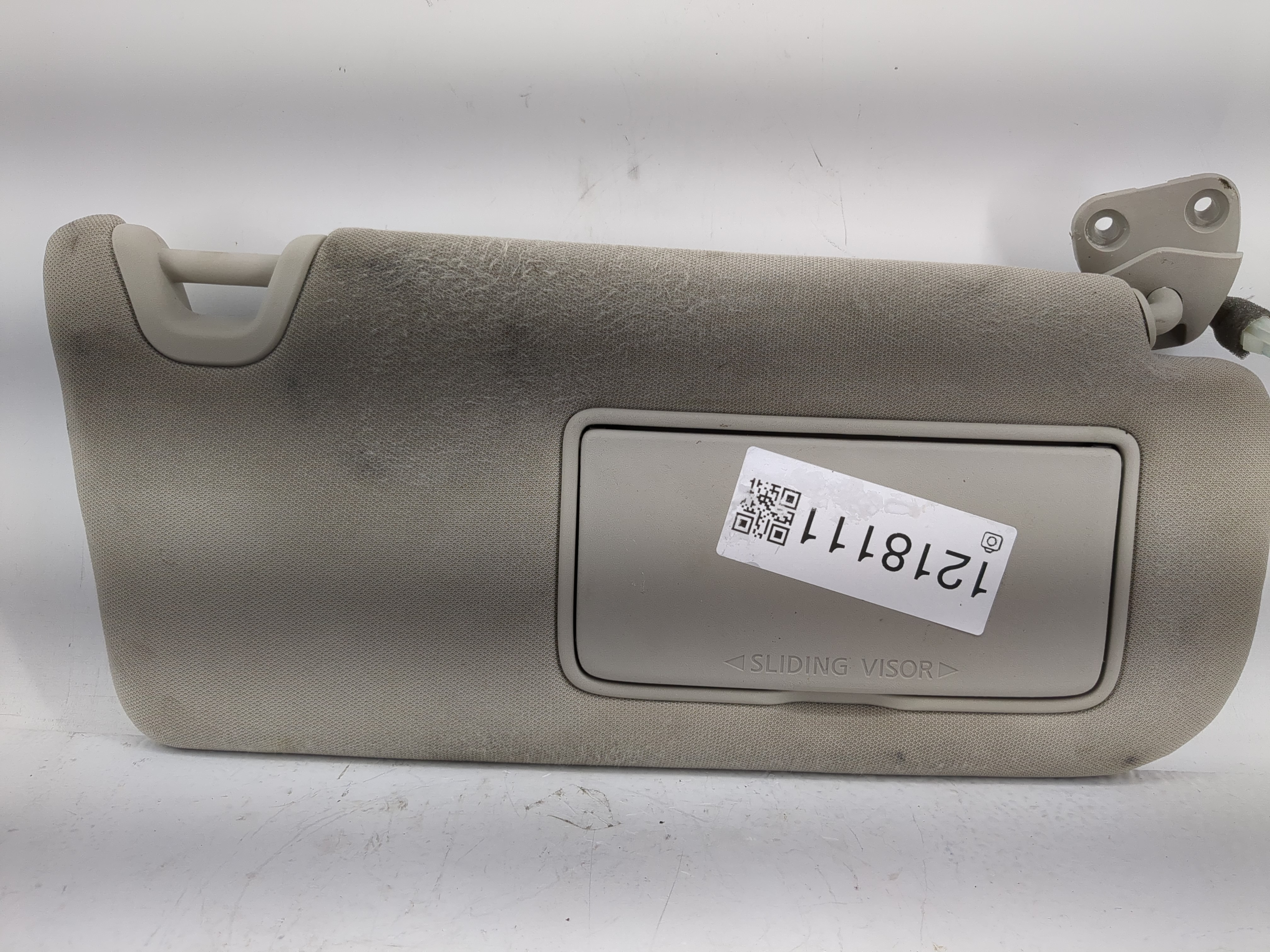 2021-2022 Nissan Altima Passenger Sun Visor Mirror Right Sunvisor 1218111 - Oemusedautoparts1.com