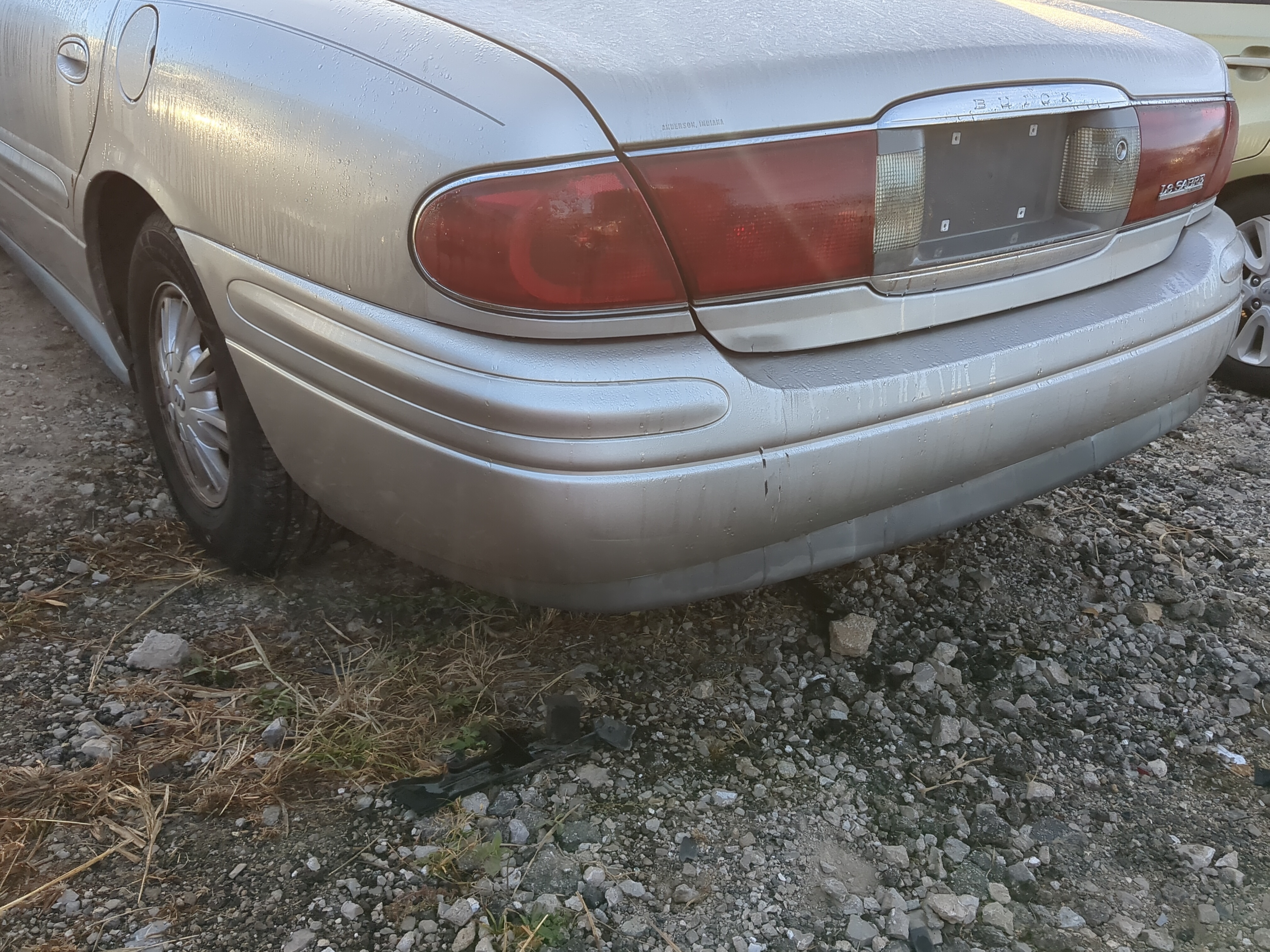 2000-2005 Buick Lesabre Rear Bumper Assembly Oem 1218119 - Oemusedautoparts1.com