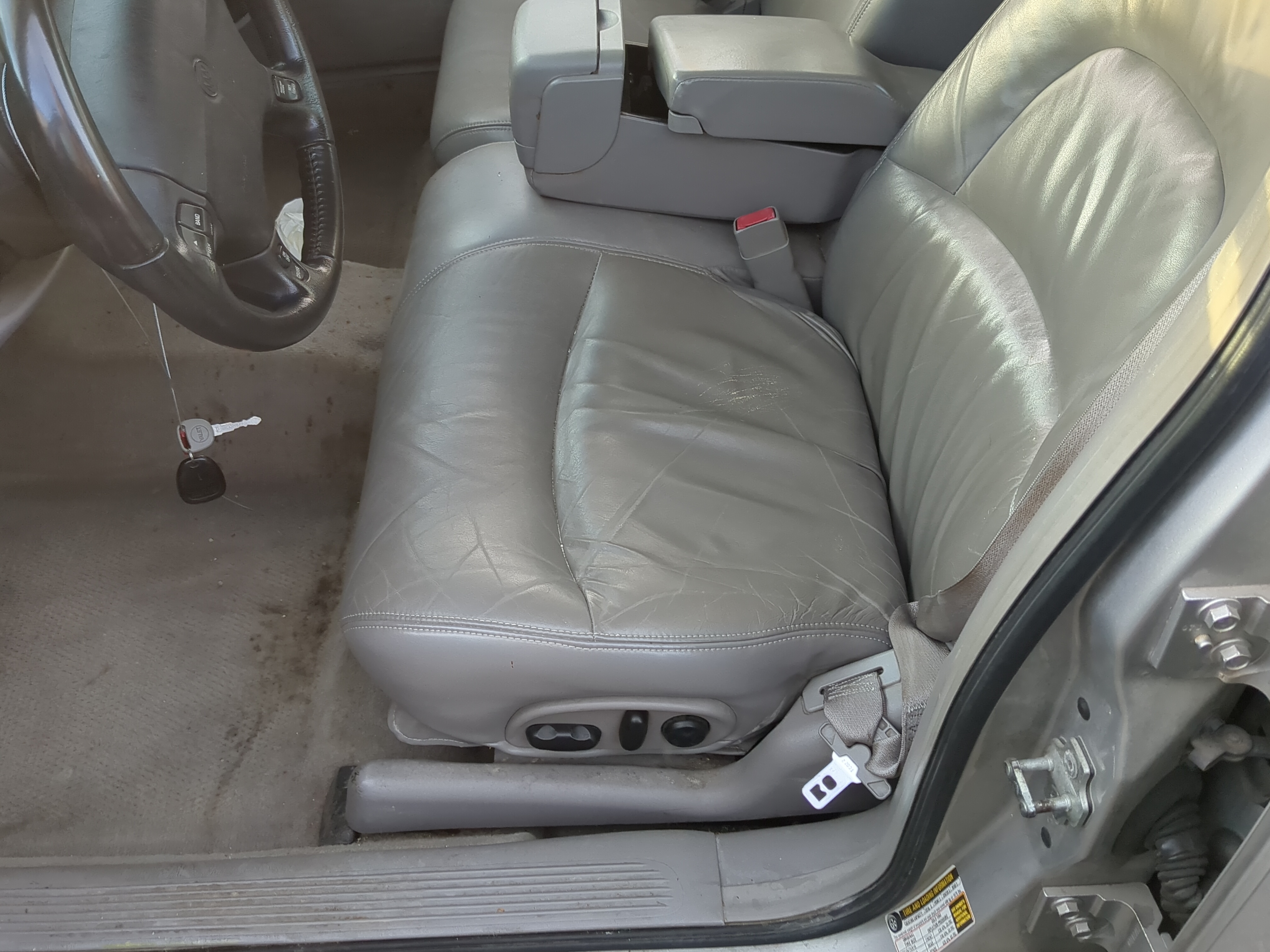 2002-2005 Buick Lesabre Driver Front Seat Oem 1218165 - Oemusedautoparts1.com