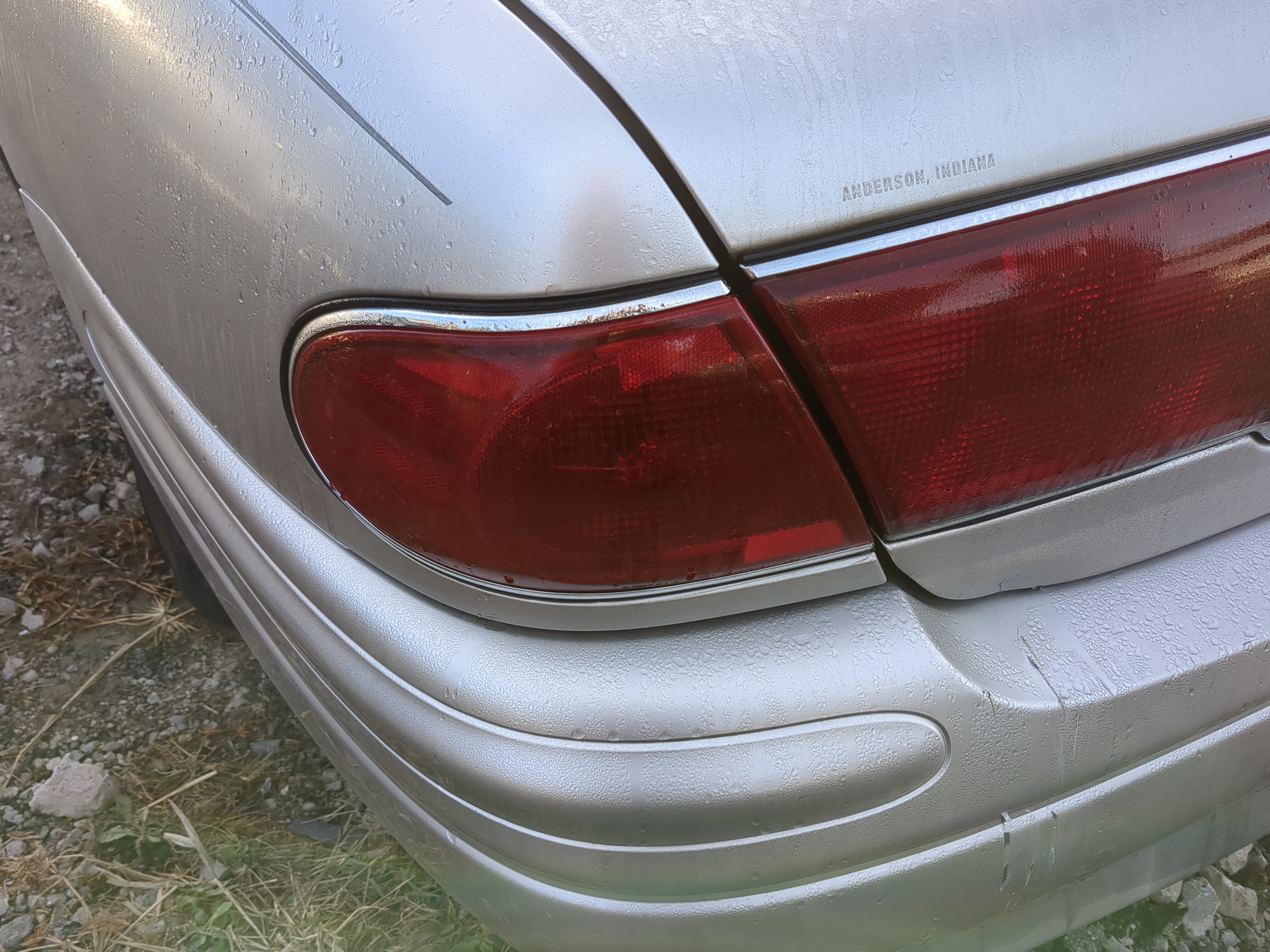 2001-2005 Buick Lesabre Driver Left Side Tail Light Taillight Oem 1218211 - Oemusedautoparts1.com