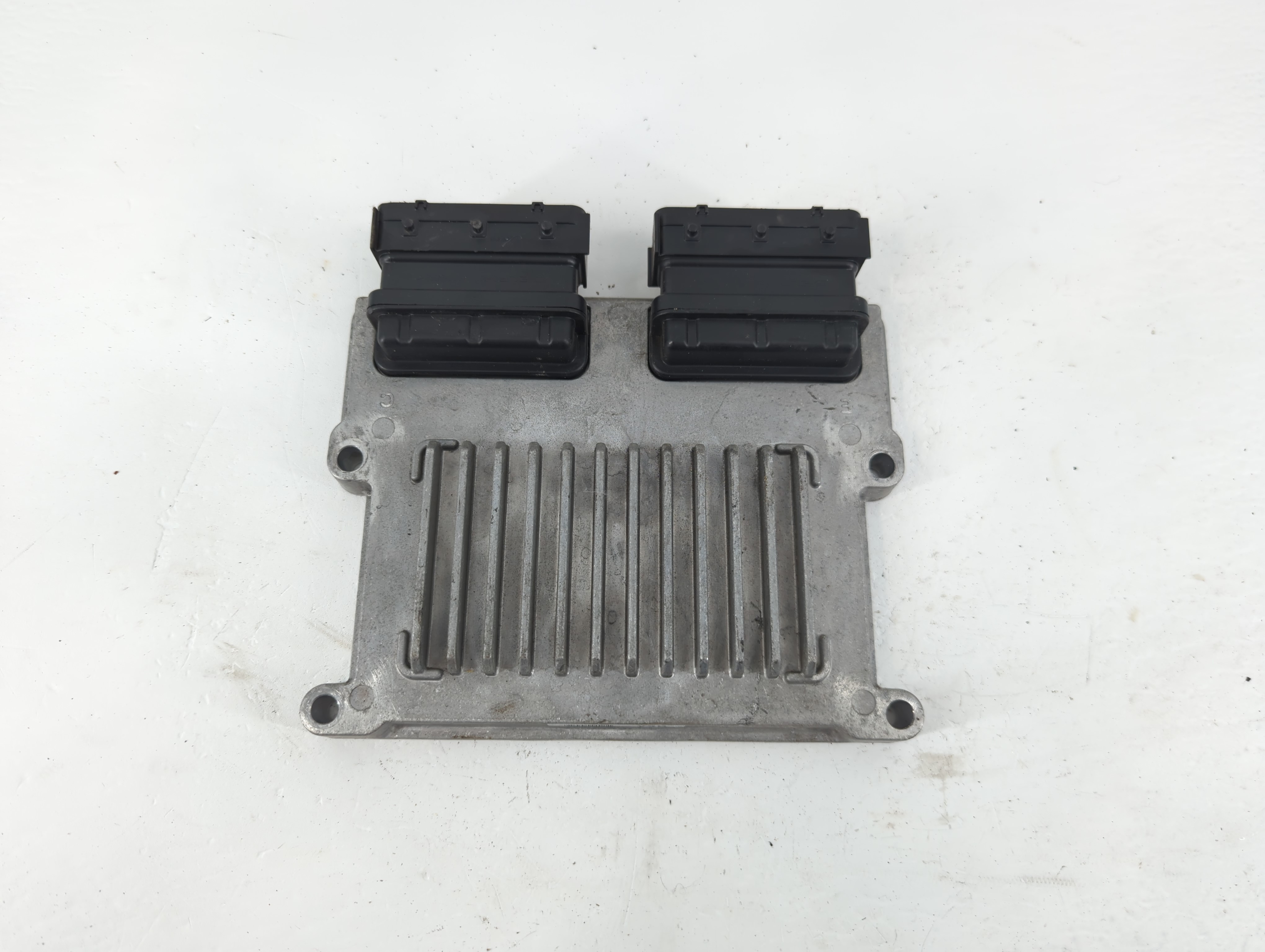 2012-2014 Hyundai Azera Engine Control Computer Ecu Pcm Ecm Pcu Oem 1218255 - Oemusedautoparts1.com