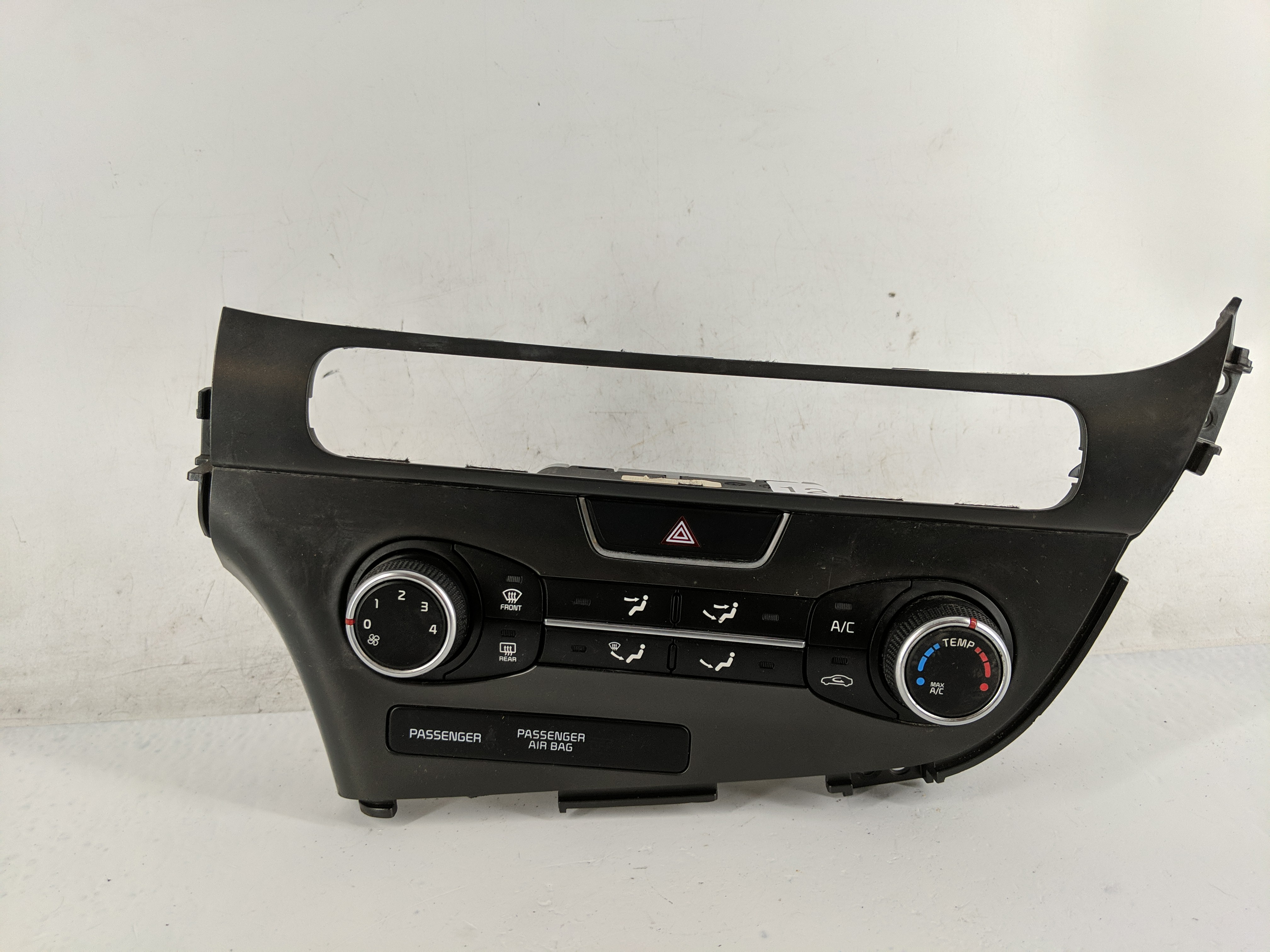 2014-2015 Kia Optima Ac Heater Roof Climate Control Temperature Oem 1218270 - Oemusedautoparts1.com