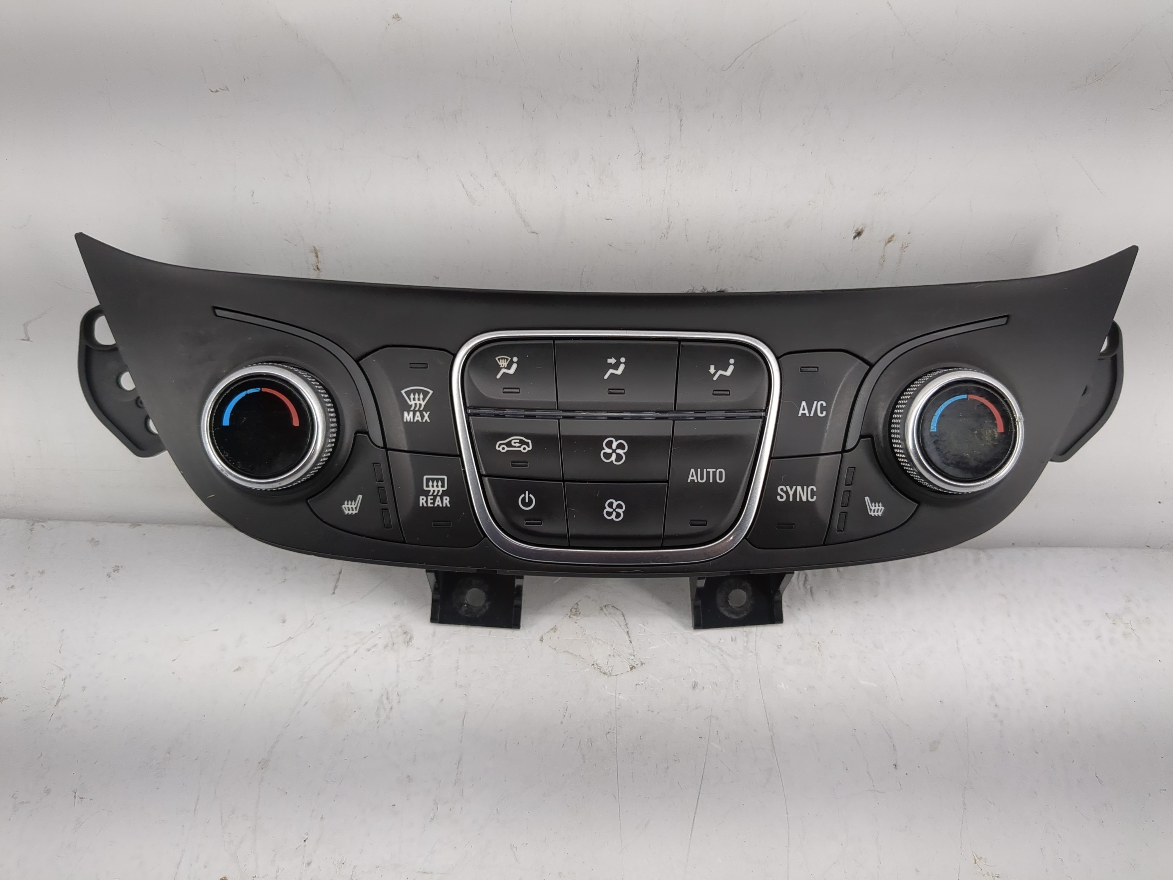 2019-2021 Chevrolet Equinox Ac Heater Roof Climate Control 84612975 1218284 - Oemusedautoparts1.com