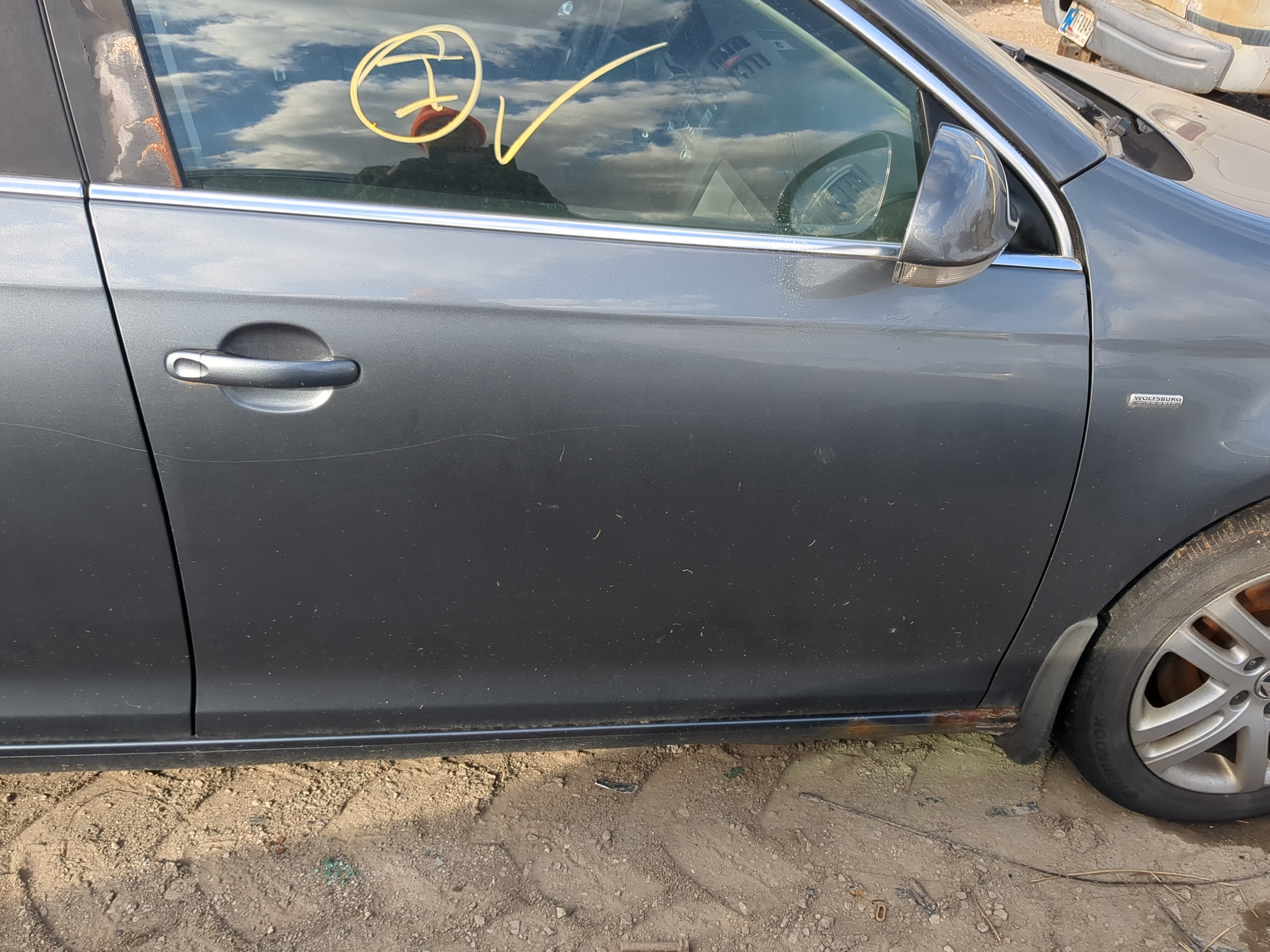 2005-2014 Volkswagen Jetta Passenger Front Door Oem 1218334 - Oemusedautoparts1.com