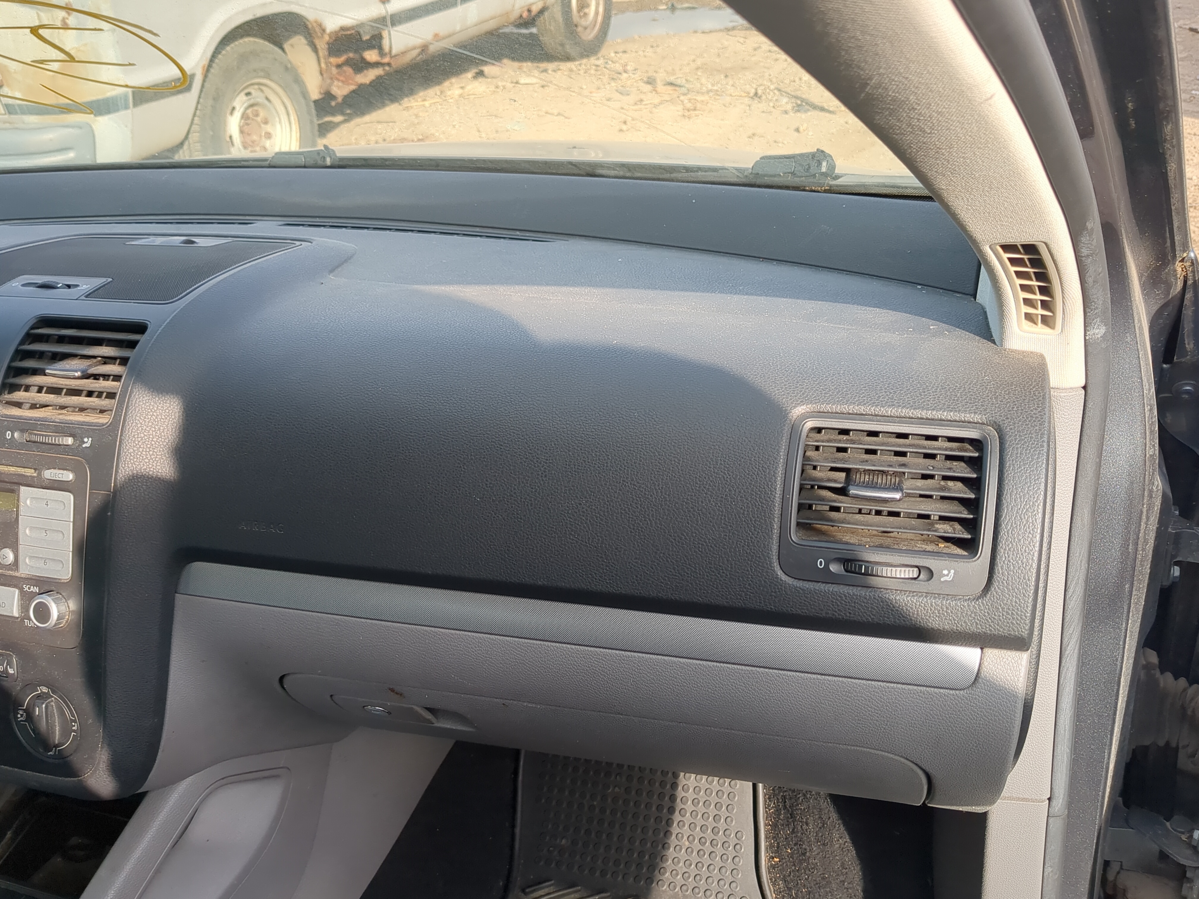 2005-2007 Volkswagen Jetta Air Bag Passenger Right Dashboard Oem 1218337 - Oemusedautoparts1.com