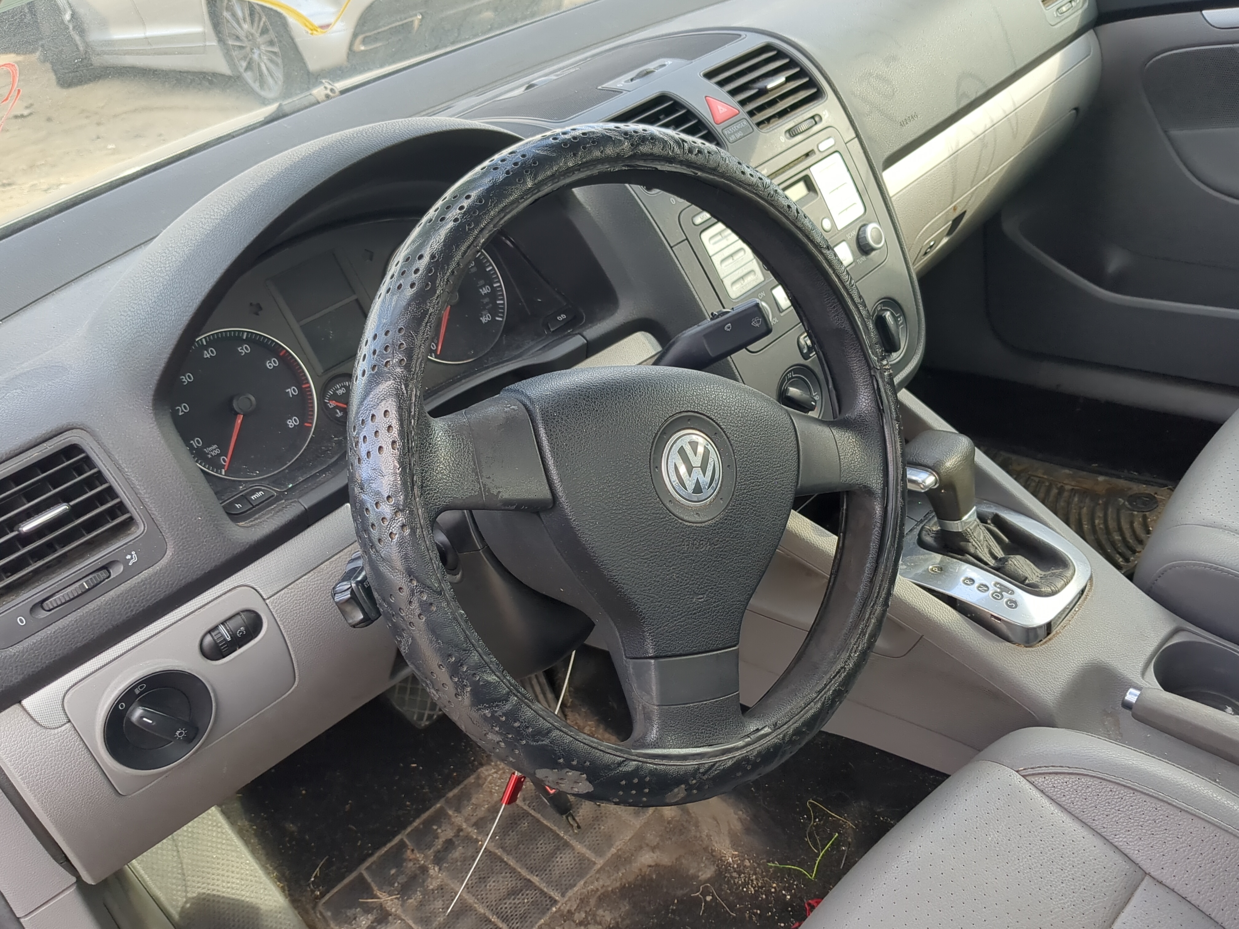 2005-2007 Volkswagen Jetta Air Bag Driver Left Steering Wheel Mounted 1218355 - Oemusedautoparts1.com