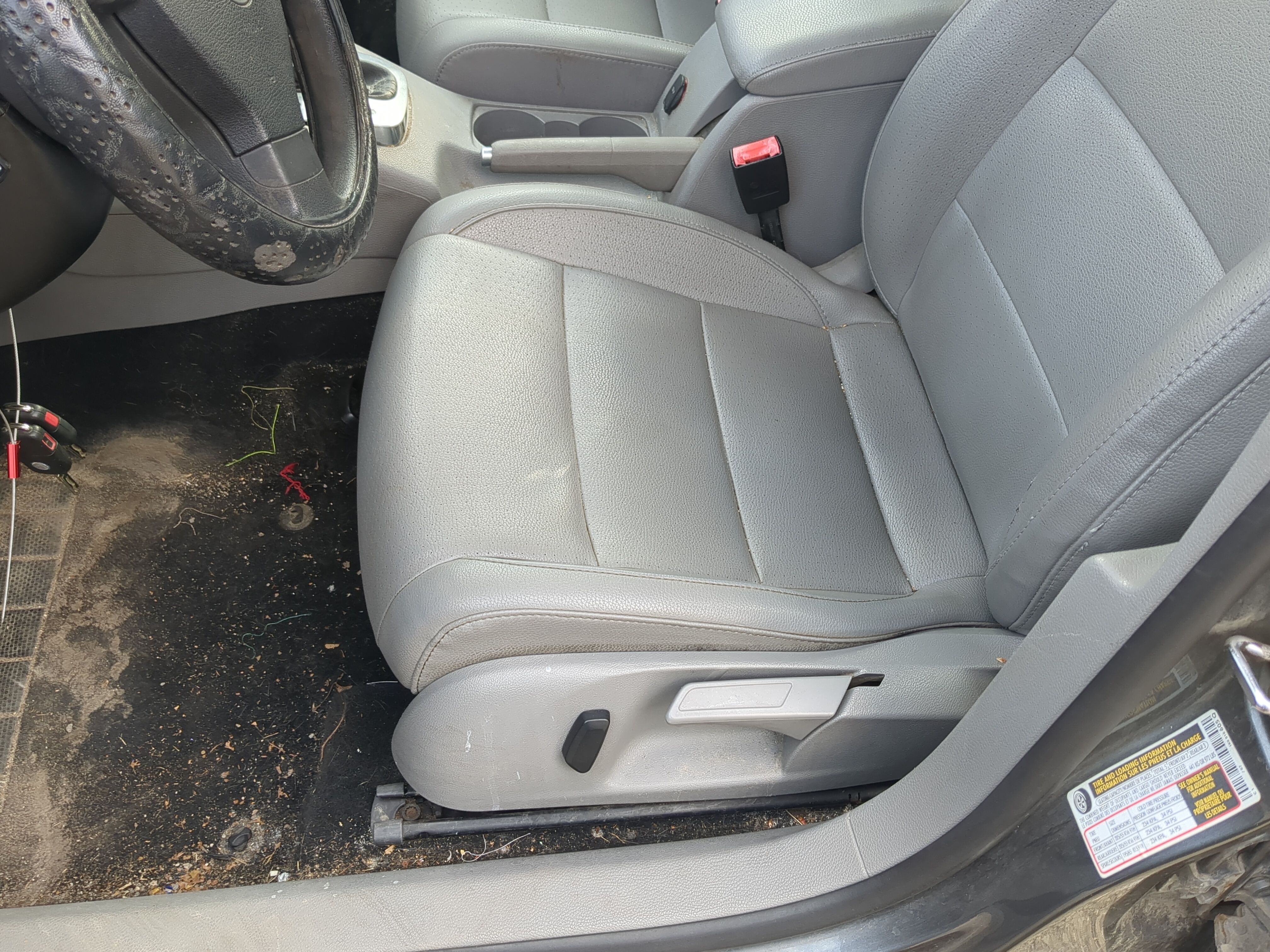 2007-2009 Volkswagen Jetta Driver Front Seat Oem 1218454 - Oemusedautoparts1.com