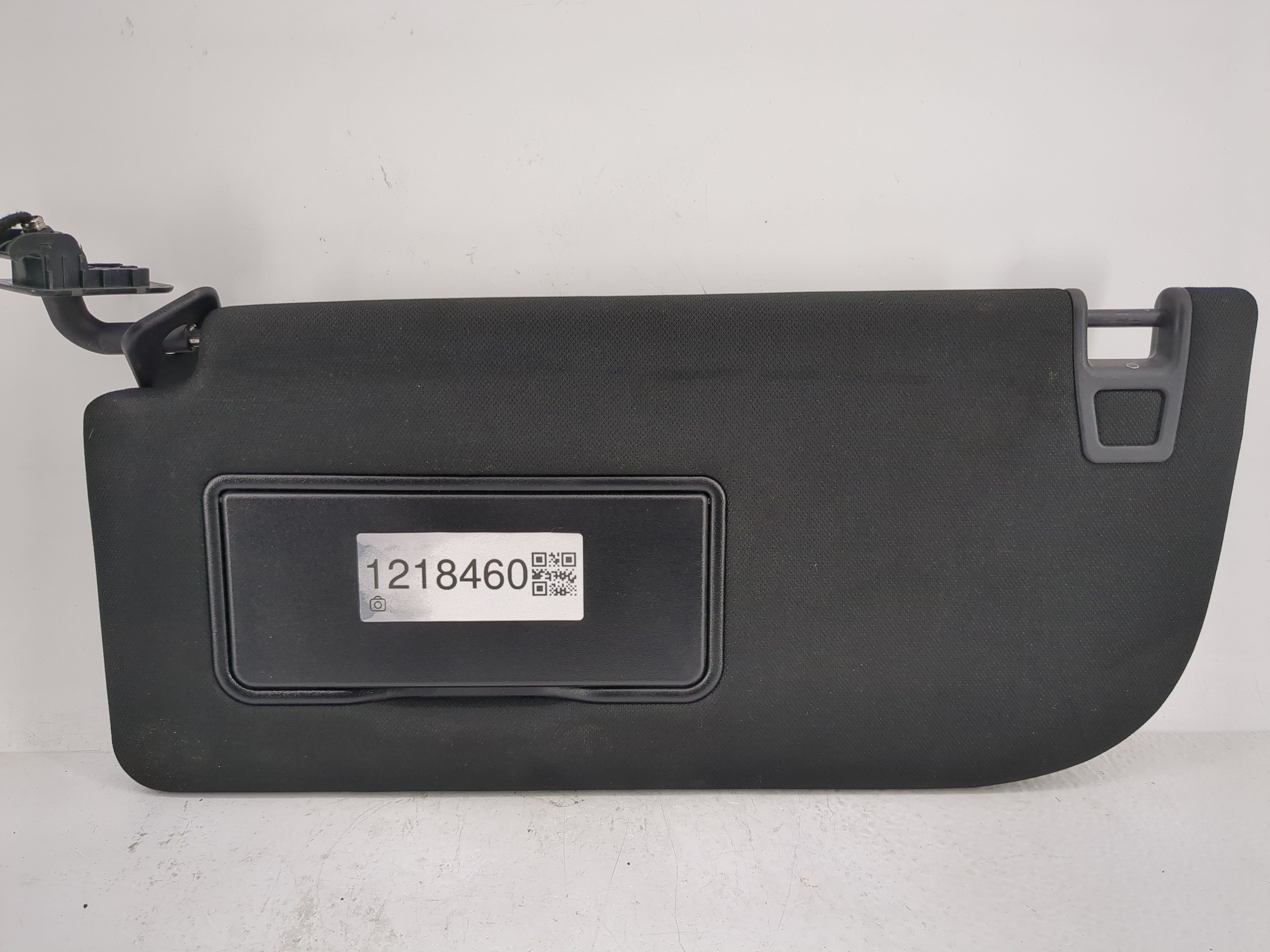 2015-2017 Ford F-150 Driver Sun Visor Mirror Left Sunvisor Black 1218460 - Oemusedautoparts1.com