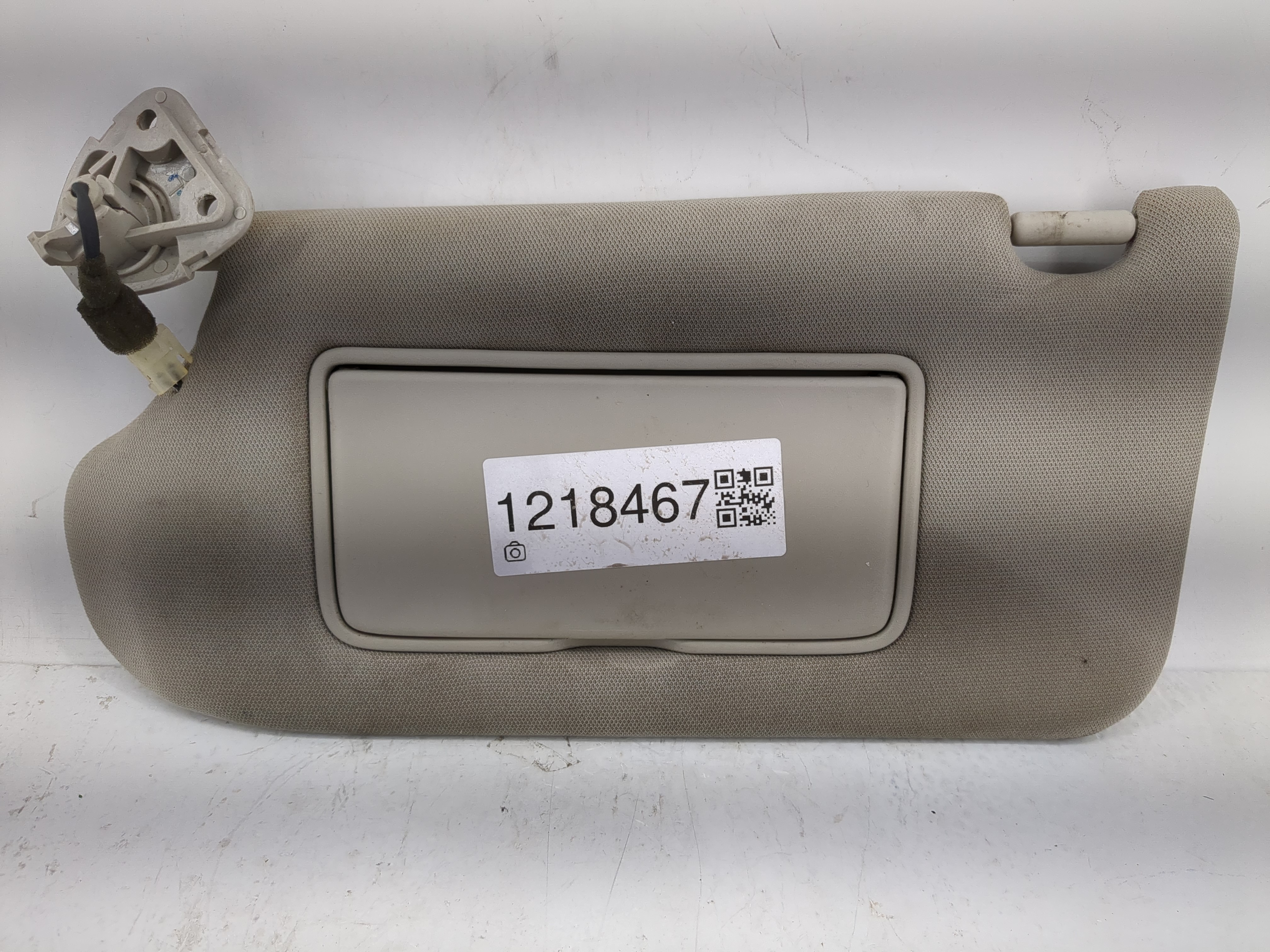 2013-2018 Nissan Altima Passenger Sun Visor Mirror Right Sunvisor 1218467 - Oemusedautoparts1.com