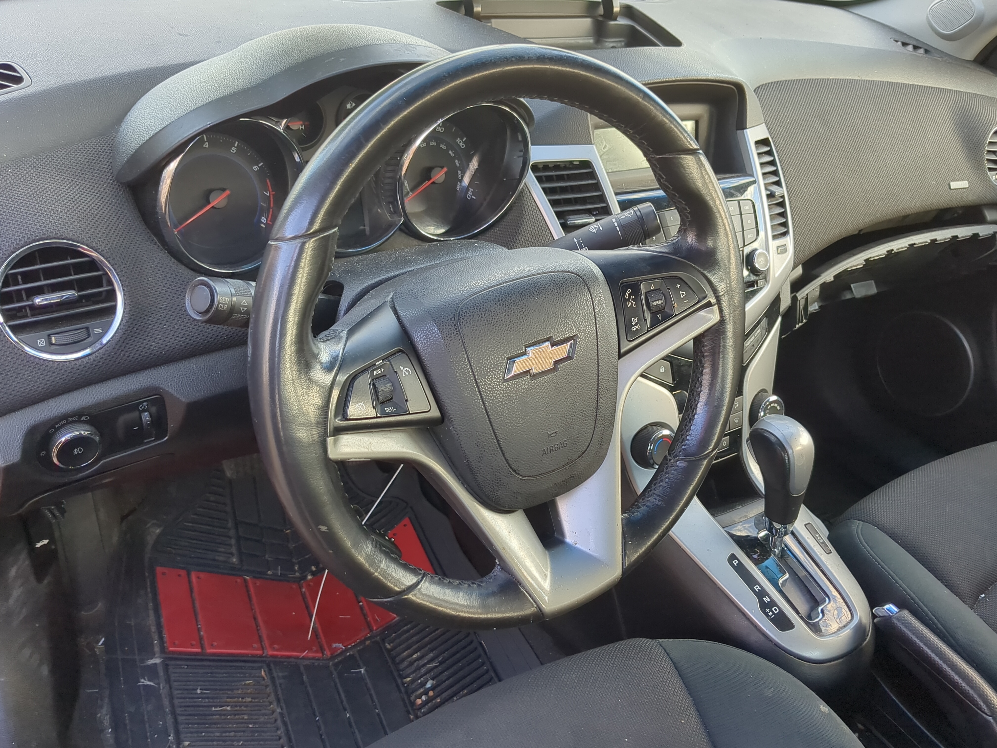 2011-2013 Chevrolet Cruze Air Bag Driver Left Steering Wheel Mounted 1218577 - Oemusedautoparts1.com
