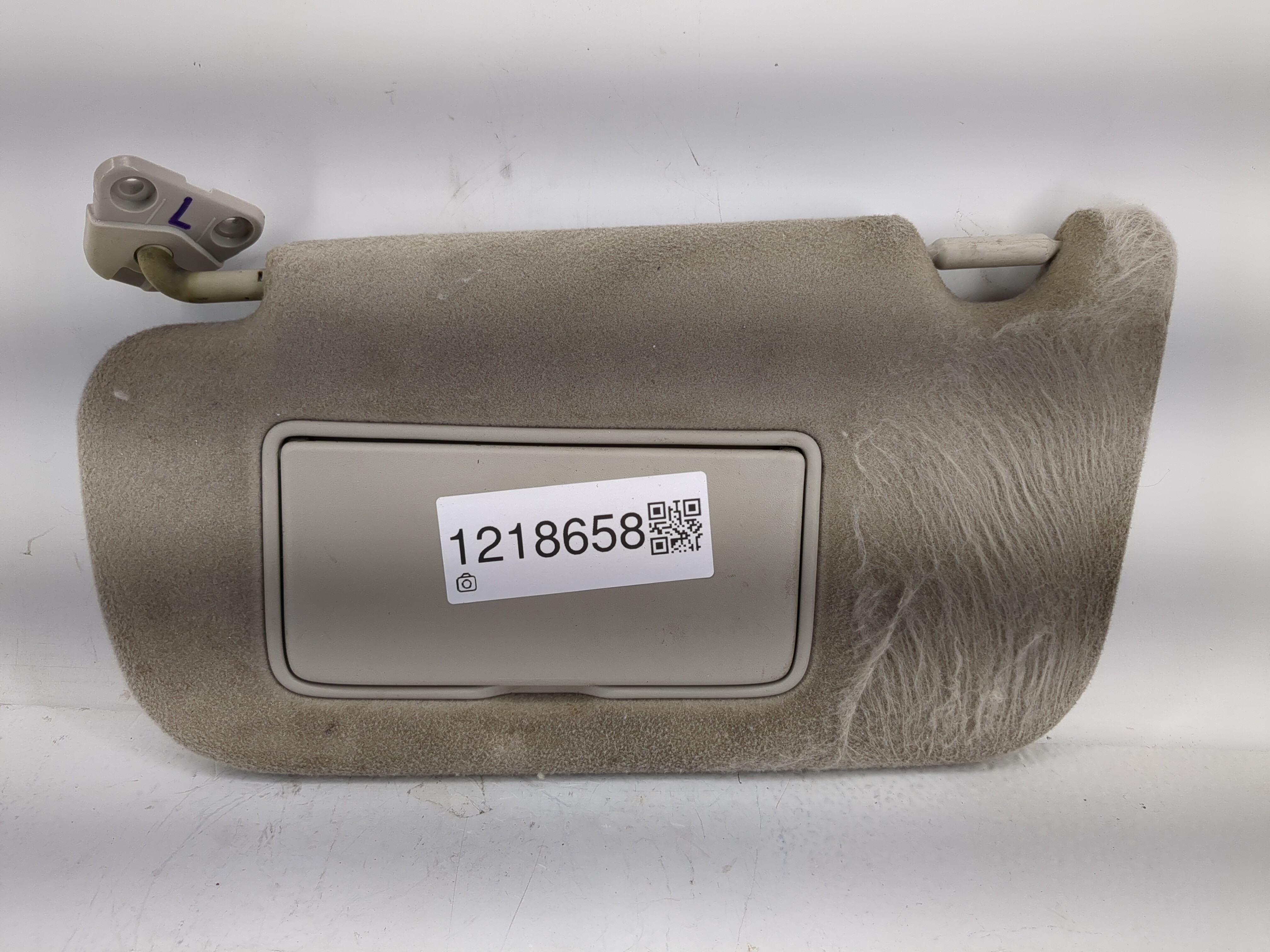2013-2019 Nissan Sentra Driver Sun Visor Mirror Left Sunvisor 1218658 - Oemusedautoparts1.com
