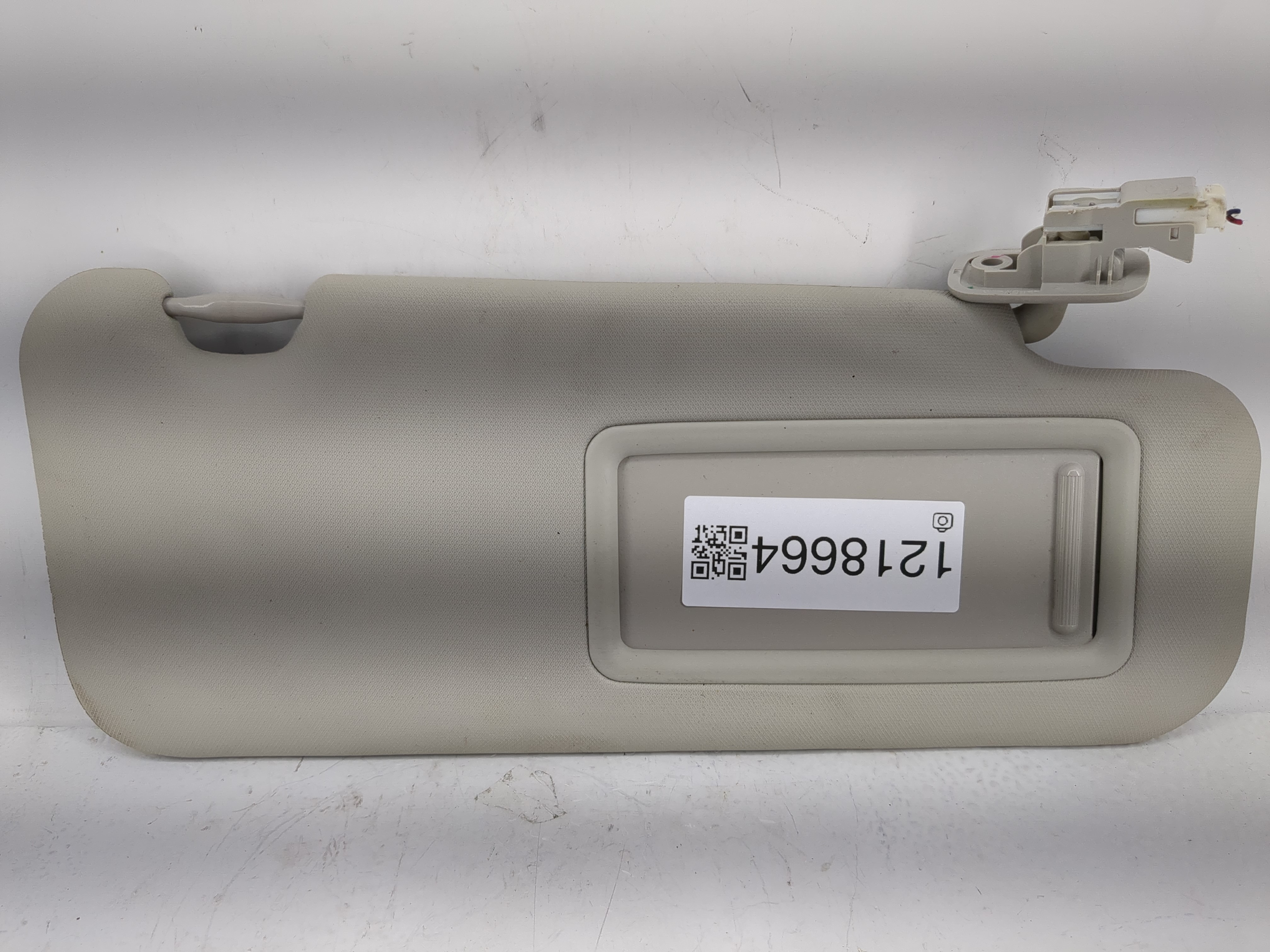 2014-2018 Mazda 3 Passenger Sun Visor Mirror Right Sunvisor Light Gray 1218664 - Oemusedautoparts1.com