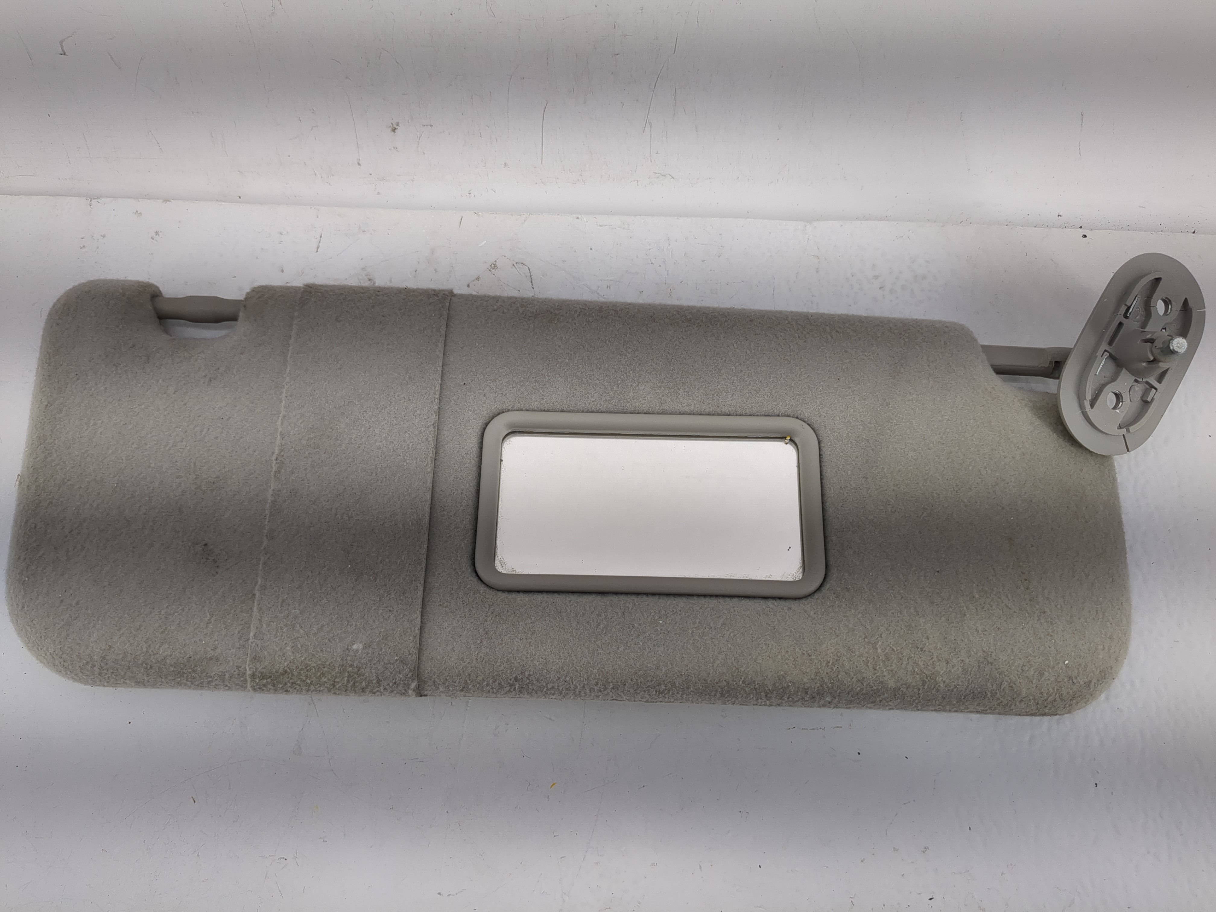 2005-2008 Toyota Matrix Passenger Sun Visor Mirror Right Sunvisor Grey 1218668 - Oemusedautoparts1.com