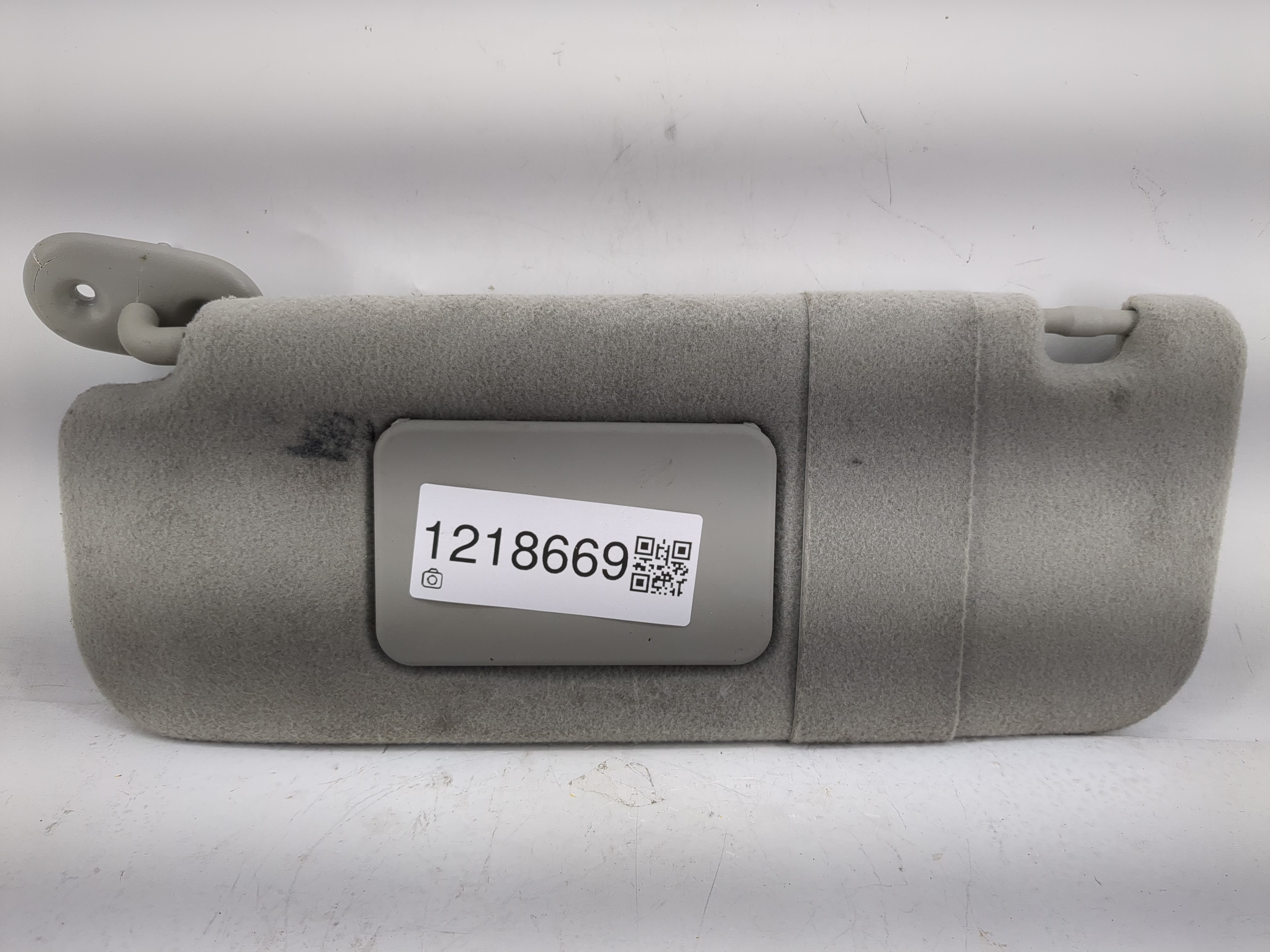 2005-2008 Toyota Matrix Driver Sun Visor Mirror Left Sunvisor Grey 1218669 - Oemusedautoparts1.com