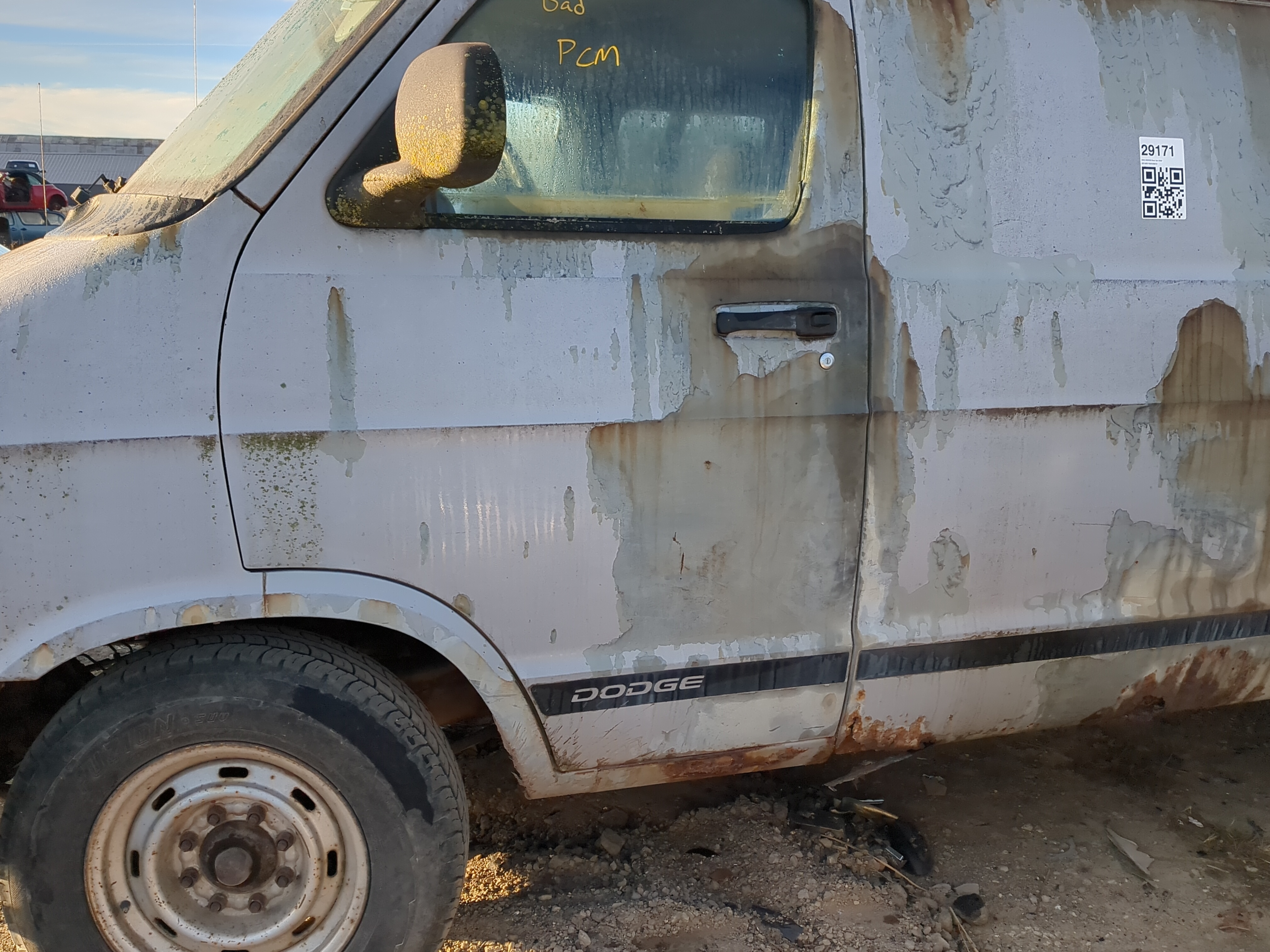 2003 Dodge Ram Van 2500 Driver Front Door Oem 1218720 - Oemusedautoparts1.com