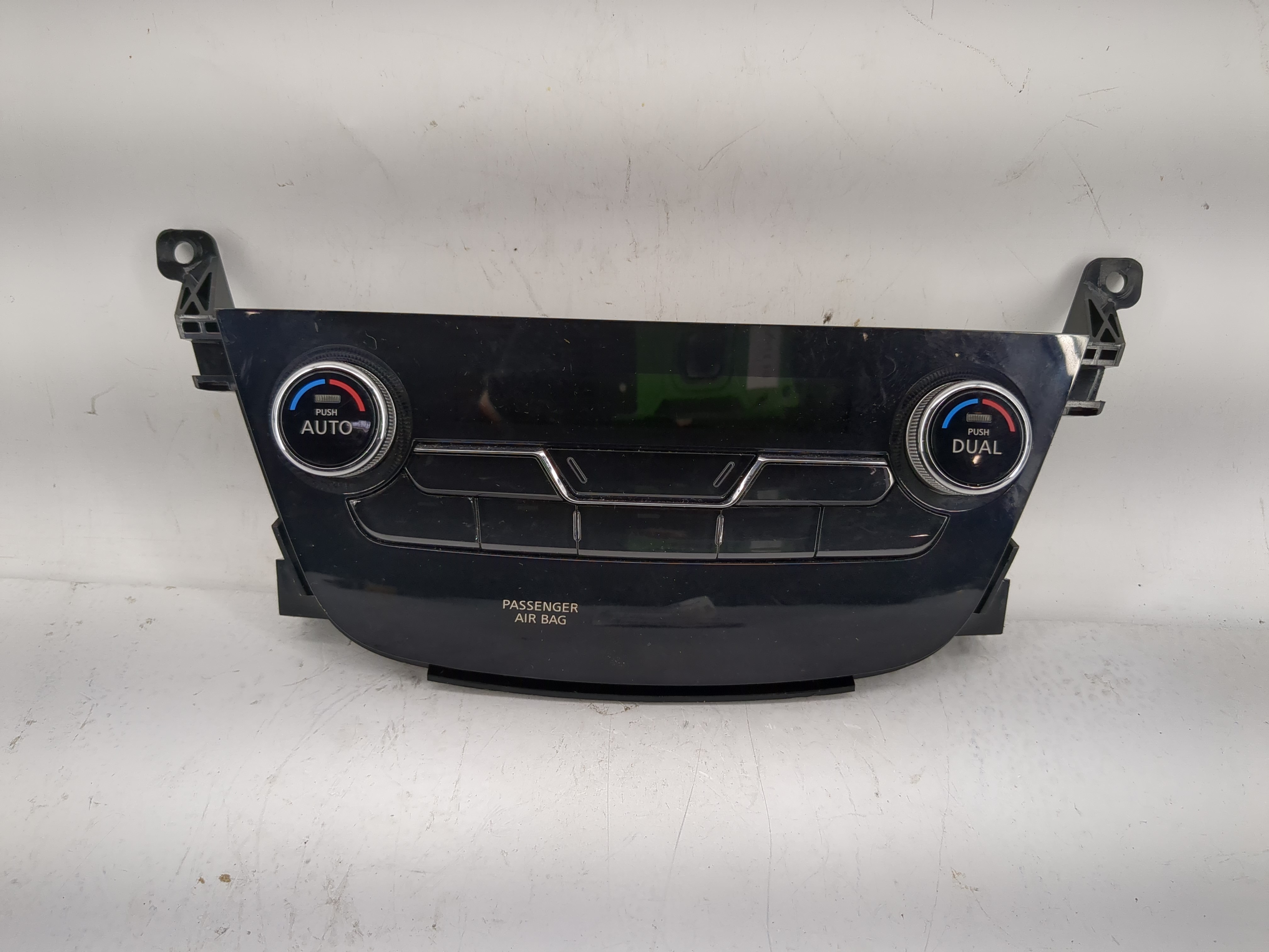 2017-2022 Nissan Murano Ac Heater Roof Climate Control 27500 9uc1c 1218778 - Oemusedautoparts1.com