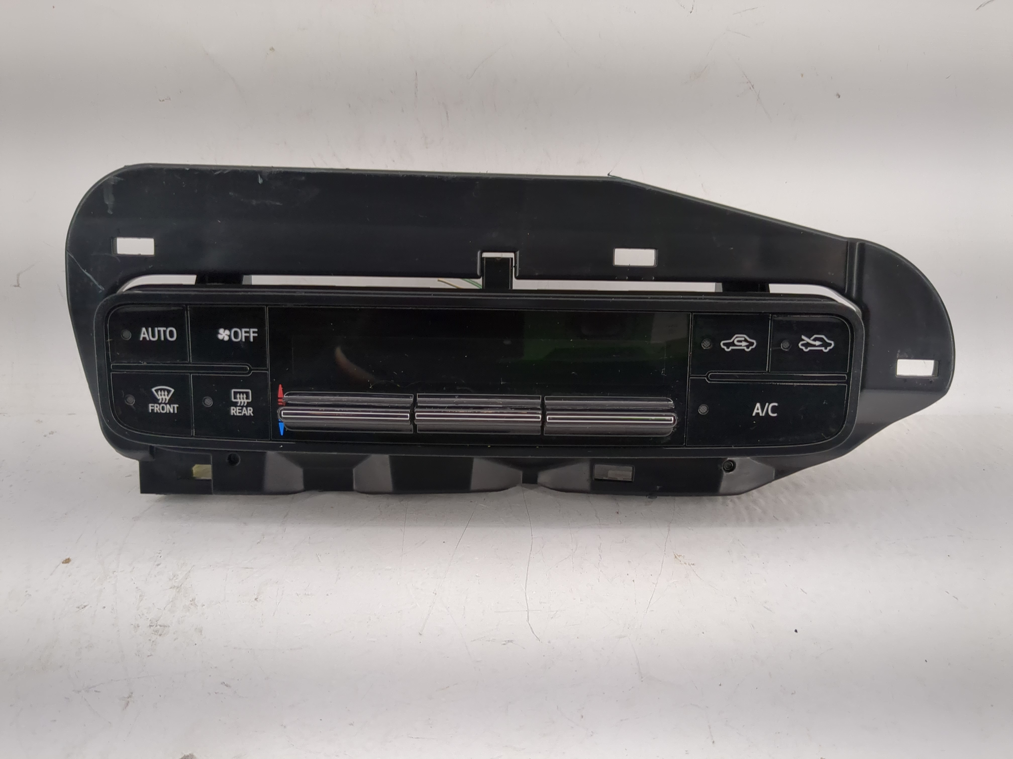 2017-2019 Toyota Corolla Ac Heater Roof Climate Control 55468-02060 1218779 - Oemusedautoparts1.com