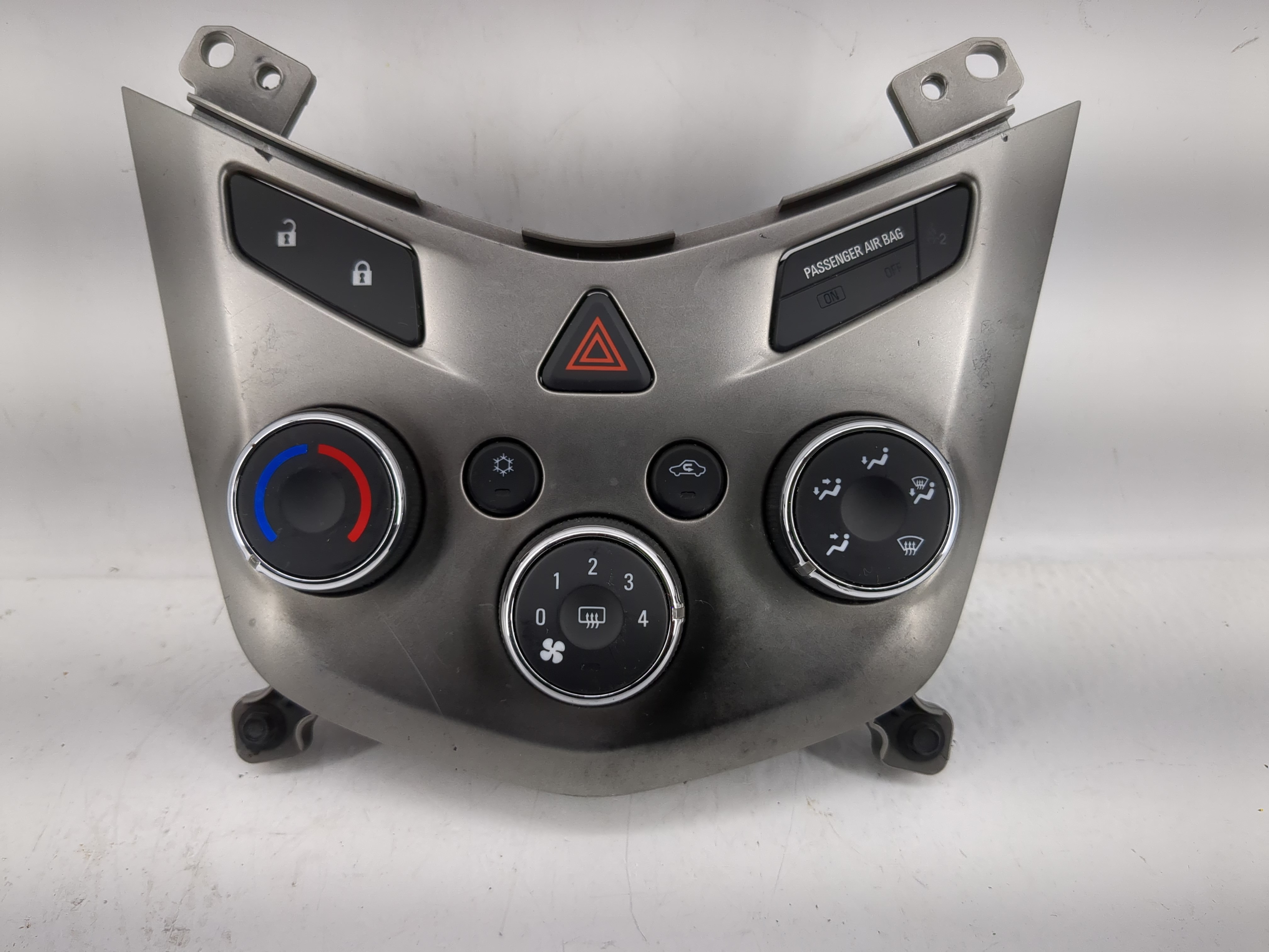 2015-2016 Chevrolet Sonic Ac Heater Roof Climate Control 94781800 1218780 - Oemusedautoparts1.com