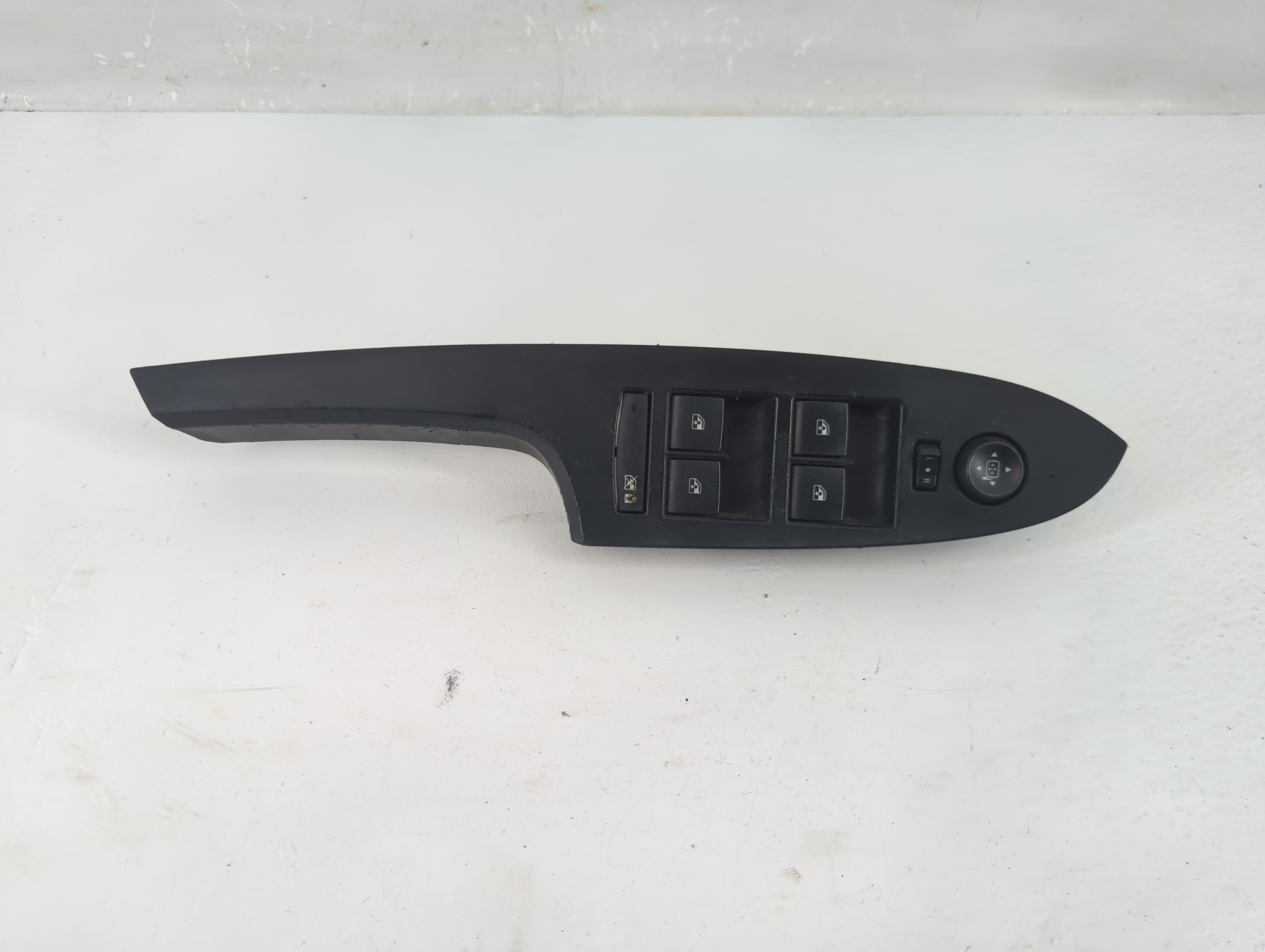 2013-2013 Cadillac Ats Driver Left Door Master Power Window Switch 1218815 - Oemusedautoparts1.com