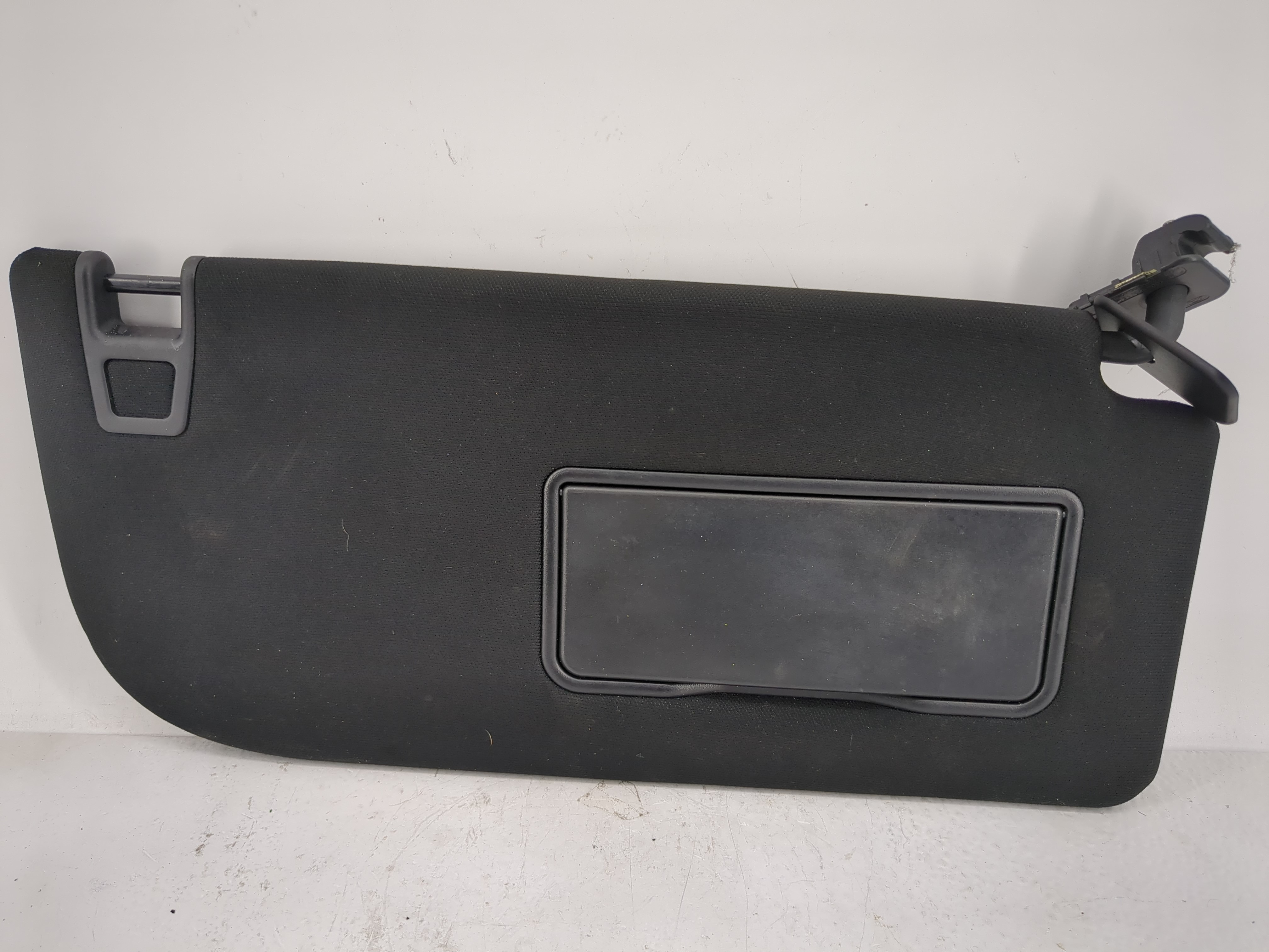 2018-2020 Ford F-150 Passenger Sun Visor Mirror Right Sunvisor Black 1218870 - Oemusedautoparts1.com