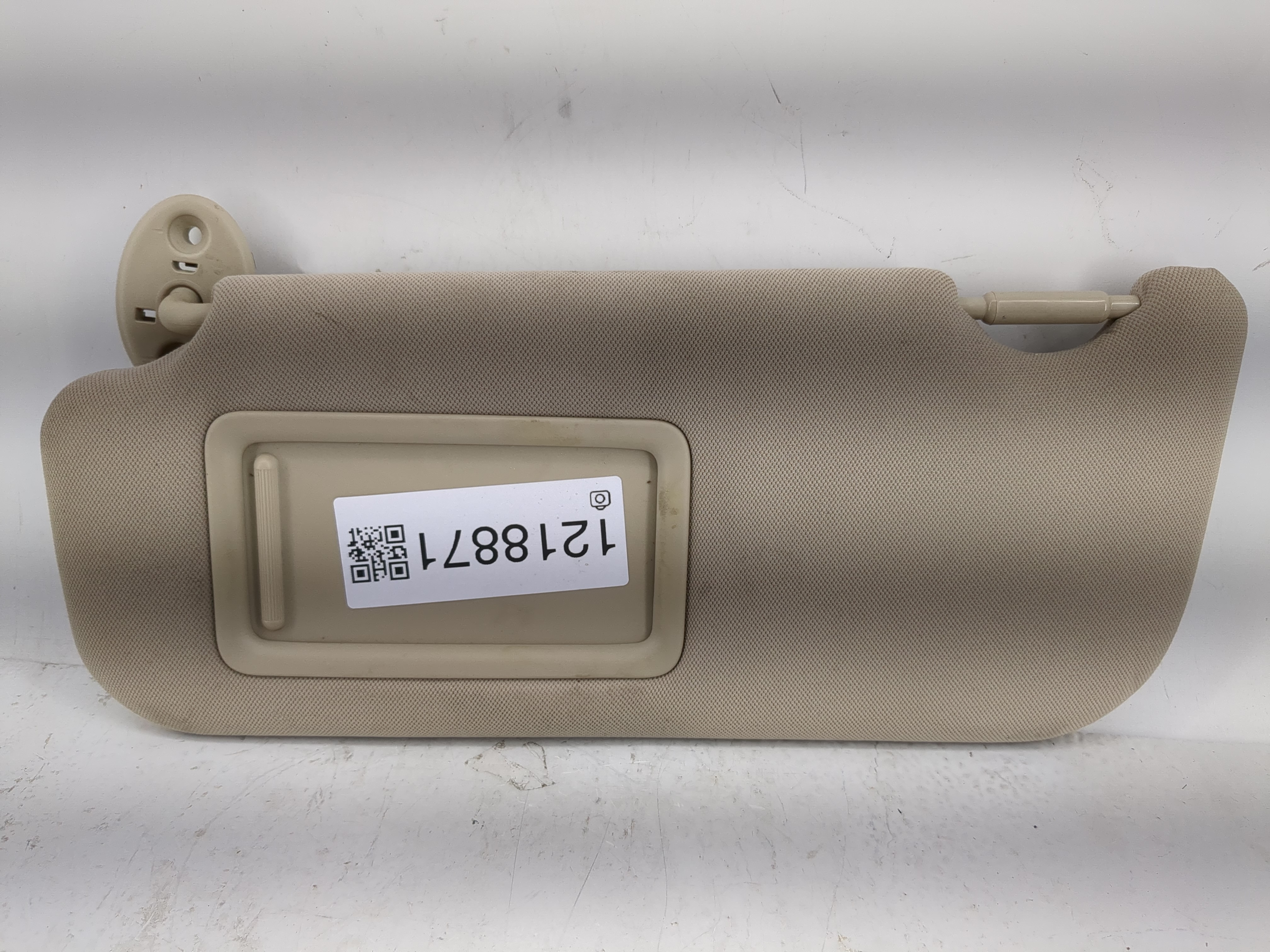 2018-2022 Toyota Camry Driver Sun Visor Mirror Left Sunvisor Light Beige 1218871 - Oemusedautoparts1.com