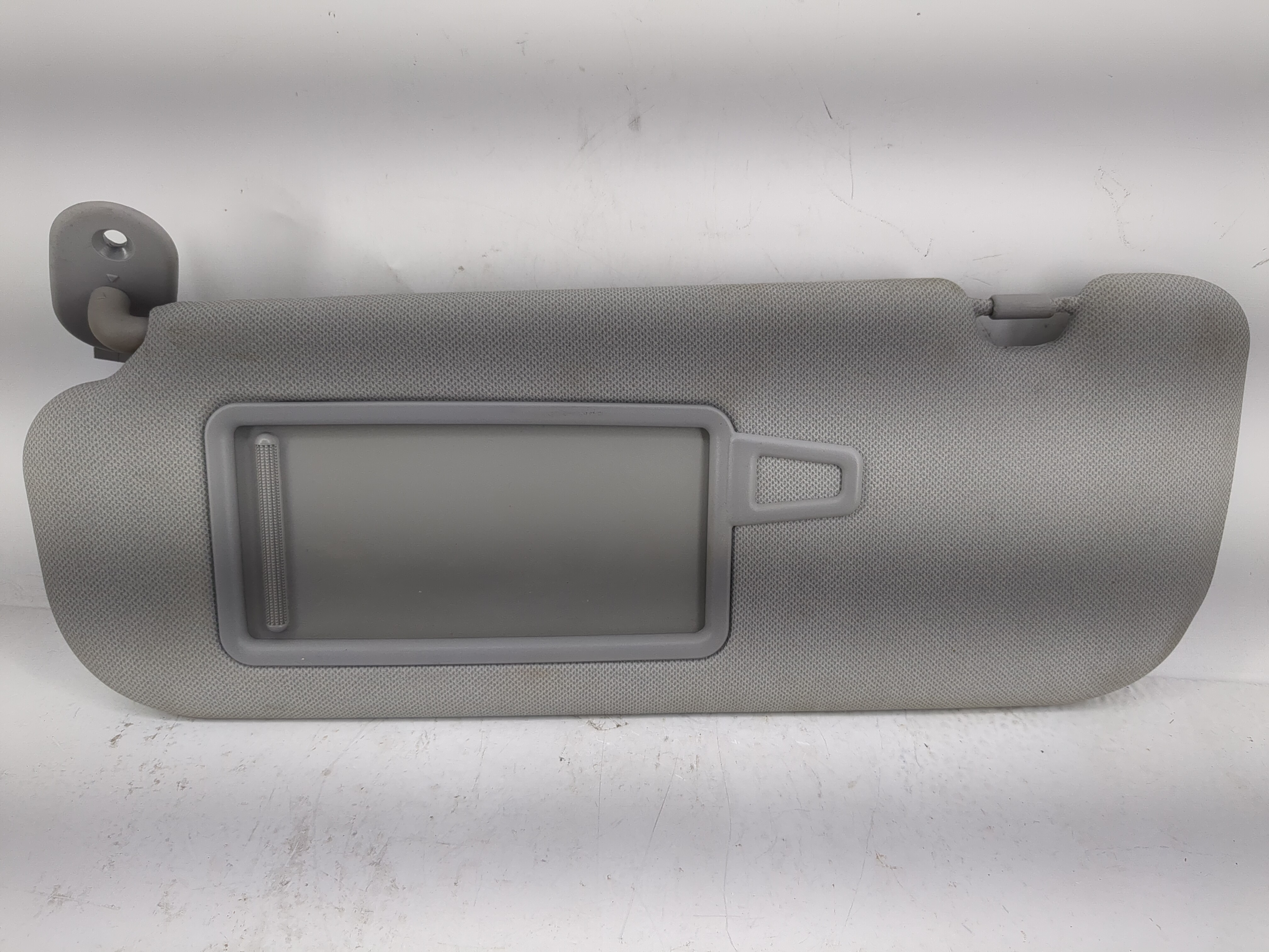 2014-2016 Hyundai Elantra Passenger Sun Visor Mirror Right Sunvisor 1218875 - Oemusedautoparts1.com