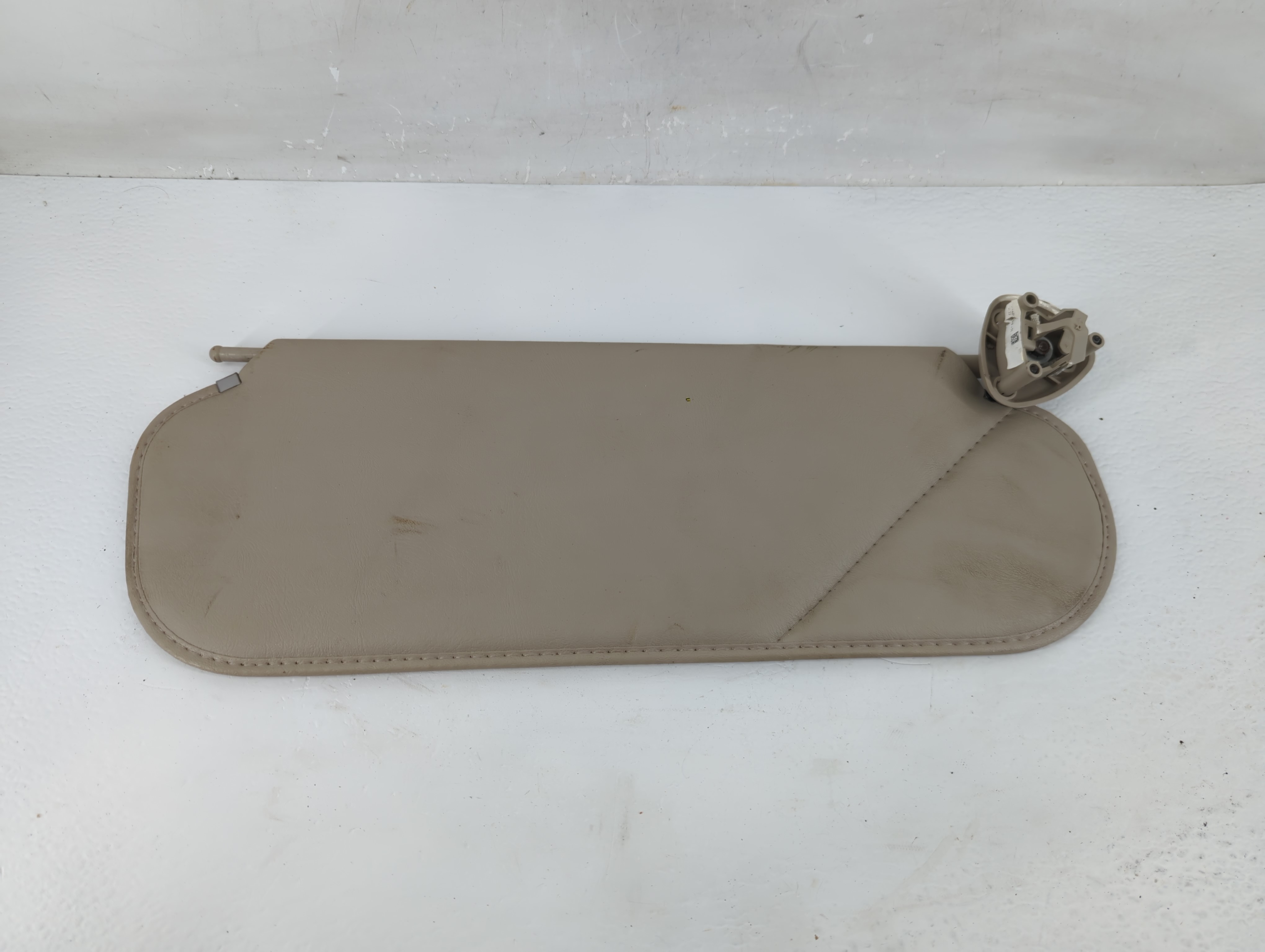 2003 Chevrolet Express 2500 Passenger Sun Visor Mirror Right Sunvisor 1218973 - Oemusedautoparts1.com