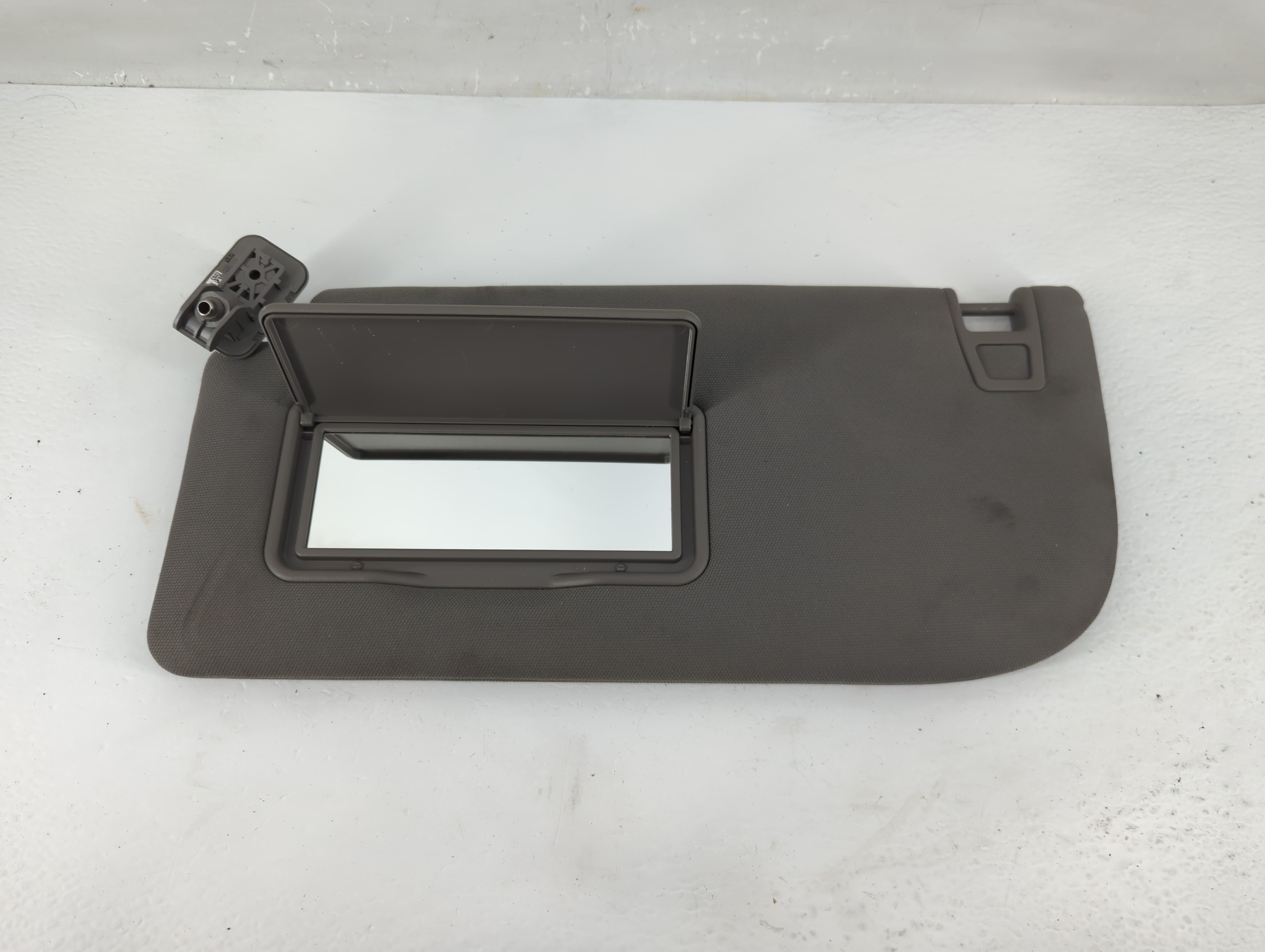 2018-2020 Ford F-150 Driver Sun Visor Mirror Left Sunvisor Dark Gray 1218975 - Oemusedautoparts1.com