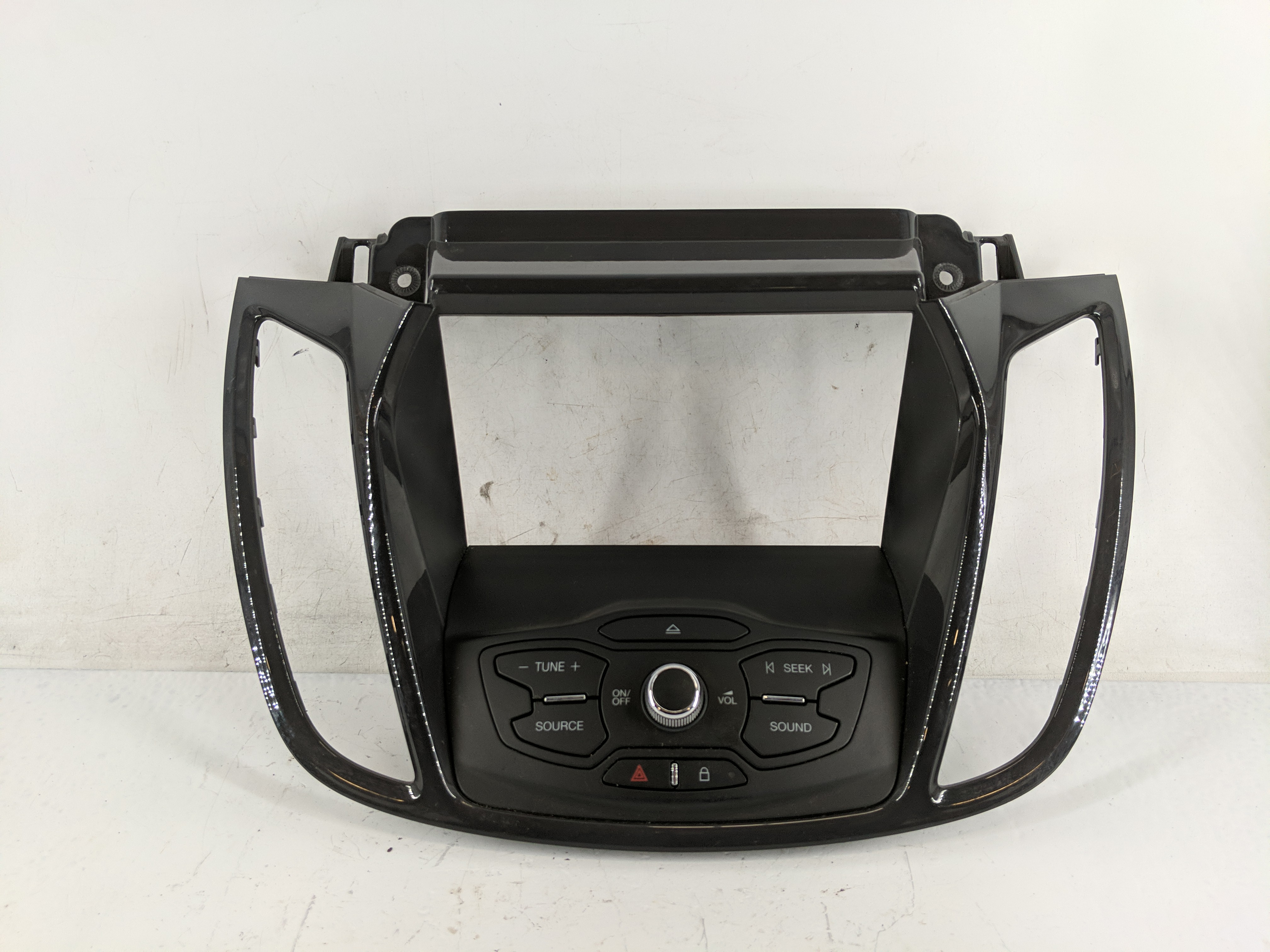 2013-2016 Ford Escape Am Fm Cd Player Radio Receiver 1218981 - Oemusedautoparts1.com