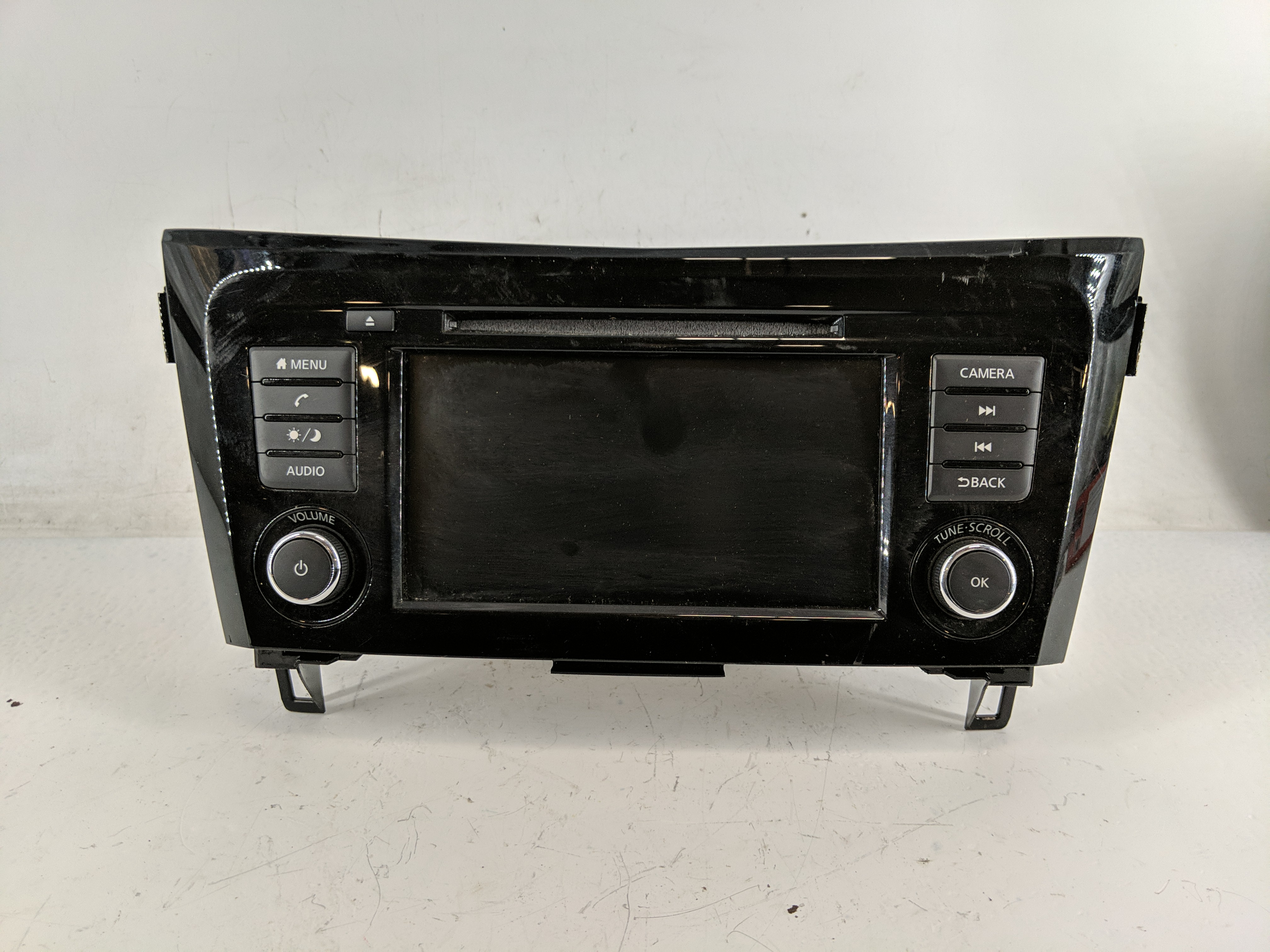 2018-2020 Nissan Rogue Am Fm Cd Player Radio Receiver 1218990 - Oemusedautoparts1.com