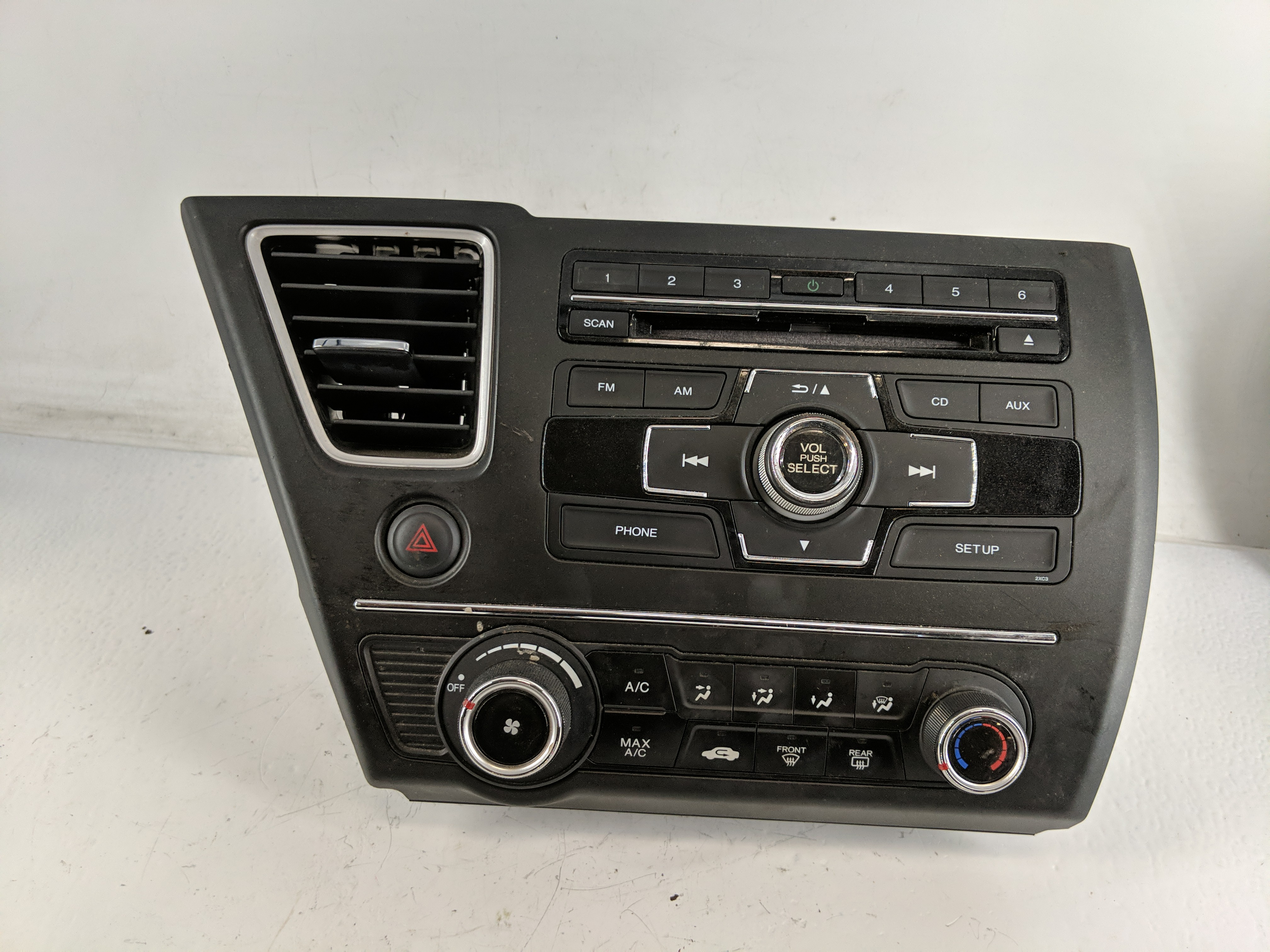 2013-2015 Honda Civic Am Fm Cd Player Radio Receiver 1218994 - Oemusedautoparts1.com